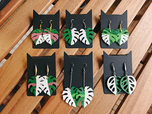 Monstera leaf earrings