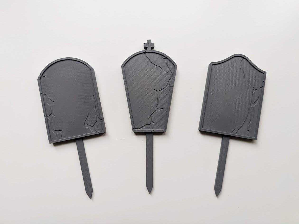 Planter Graveyard and Fence, Haunted Cemetery Scene for your Pot, Gravestones in Planters, 3D Printed