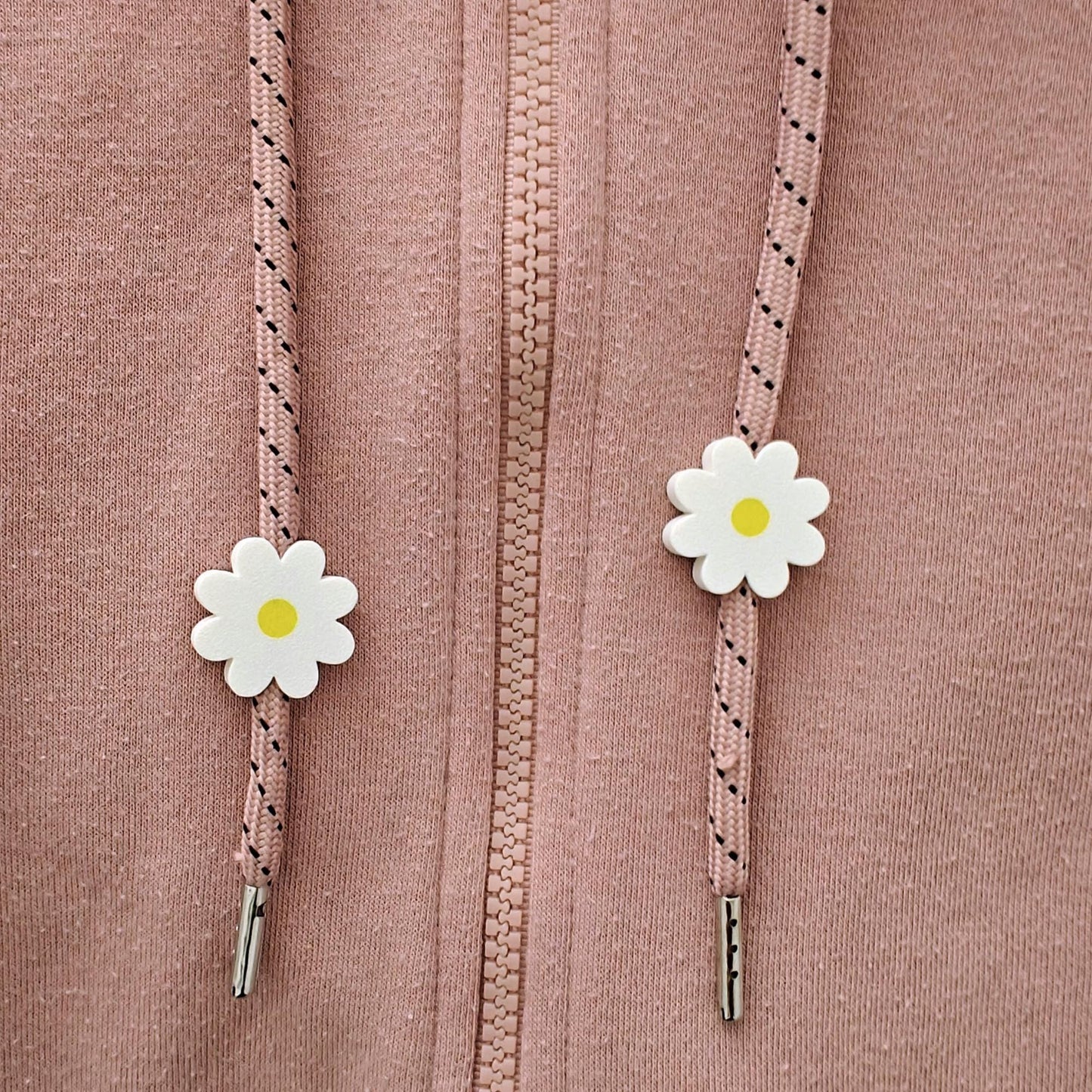 Daisy Drawstring Charms, Flower Hoodie & Sweatpants Accessories, 3D Printed Clothing Add-Ons
