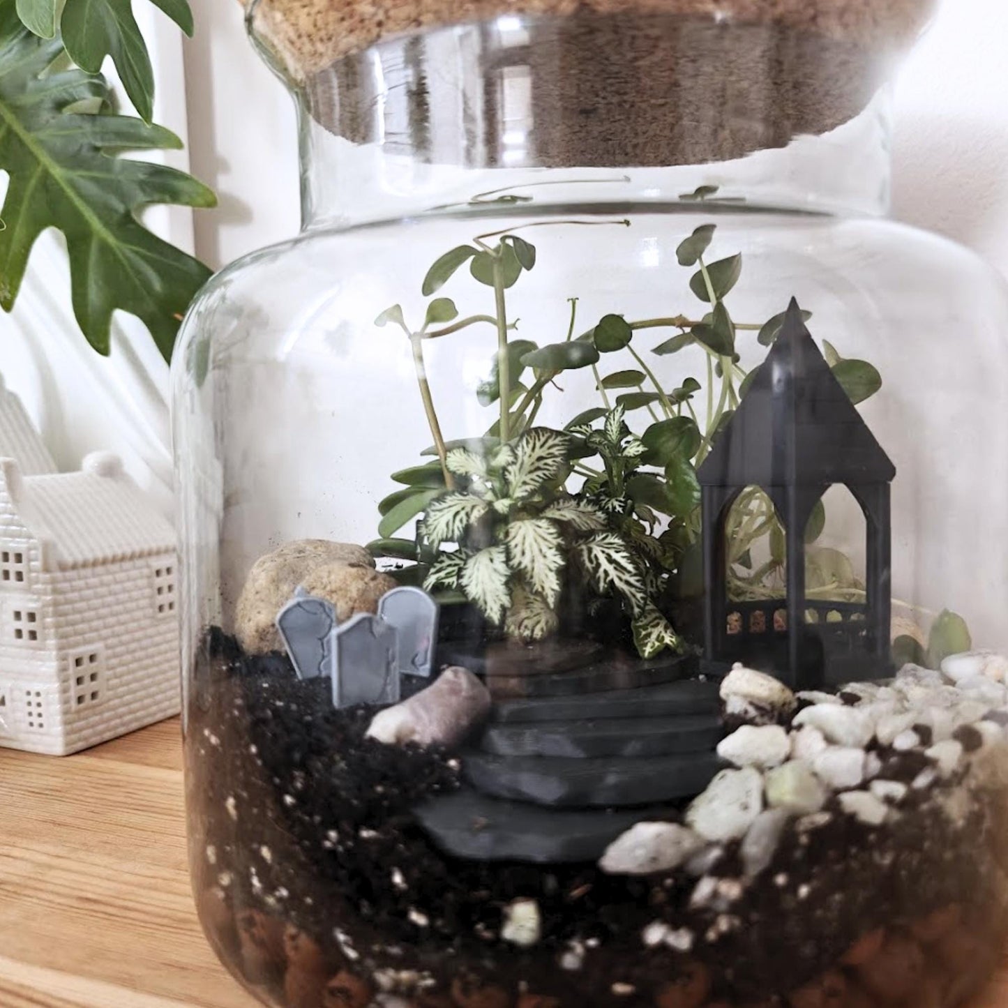 Mini Gothic Gazebo for Terrariums, Haunted Terrarium Decor, Spooky Garden House, 3D Printed