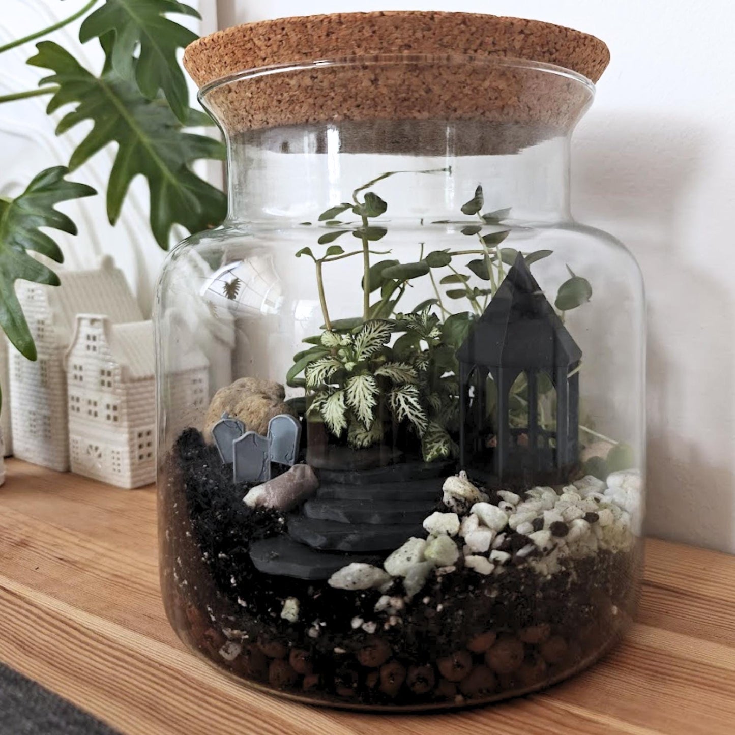 Mini Gothic Gazebo for Terrariums, Haunted Terrarium Decor, Spooky Garden House, 3D Printed