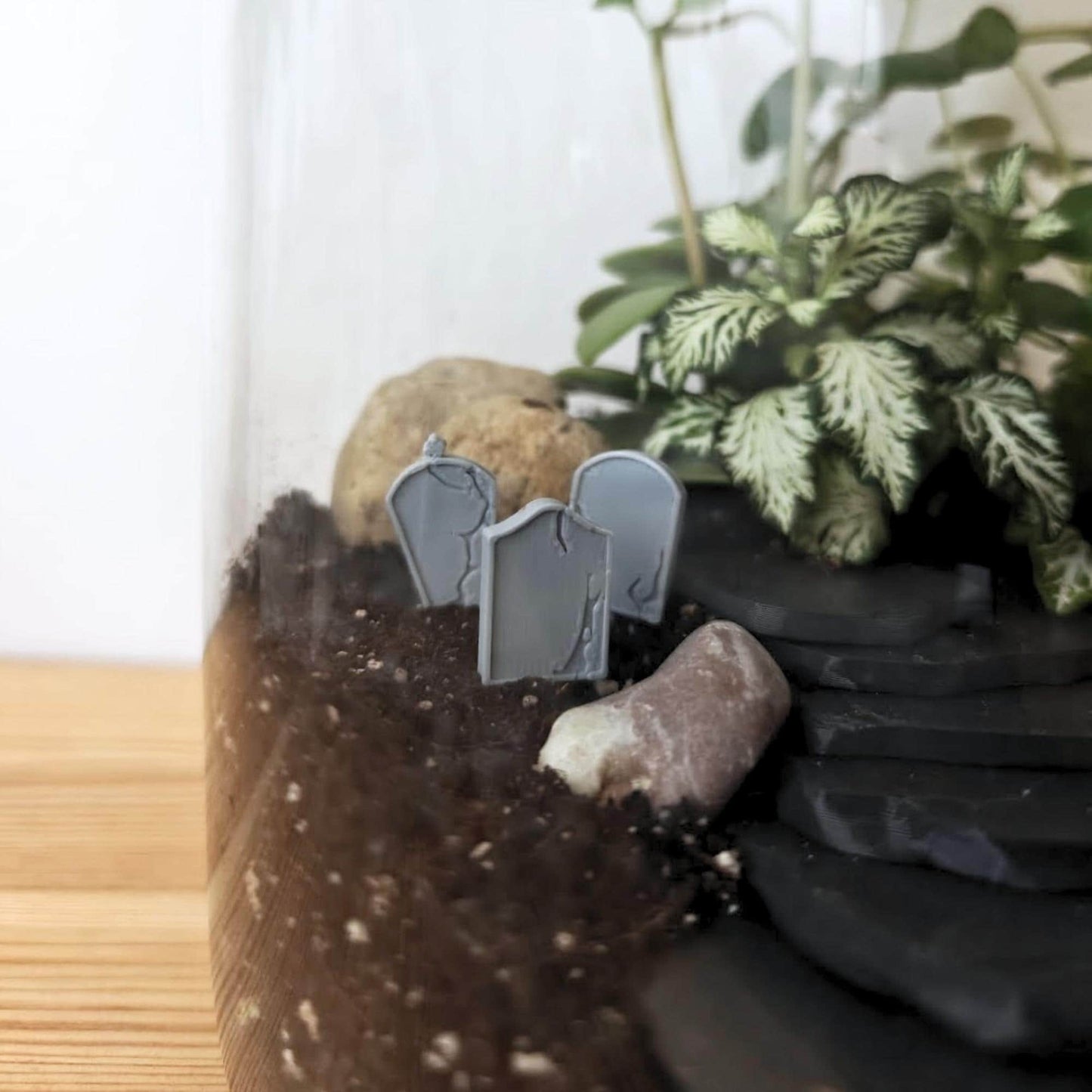 Mini Gothic Gazebo for Terrariums, Haunted Terrarium Decor, Spooky Garden House, 3D Printed