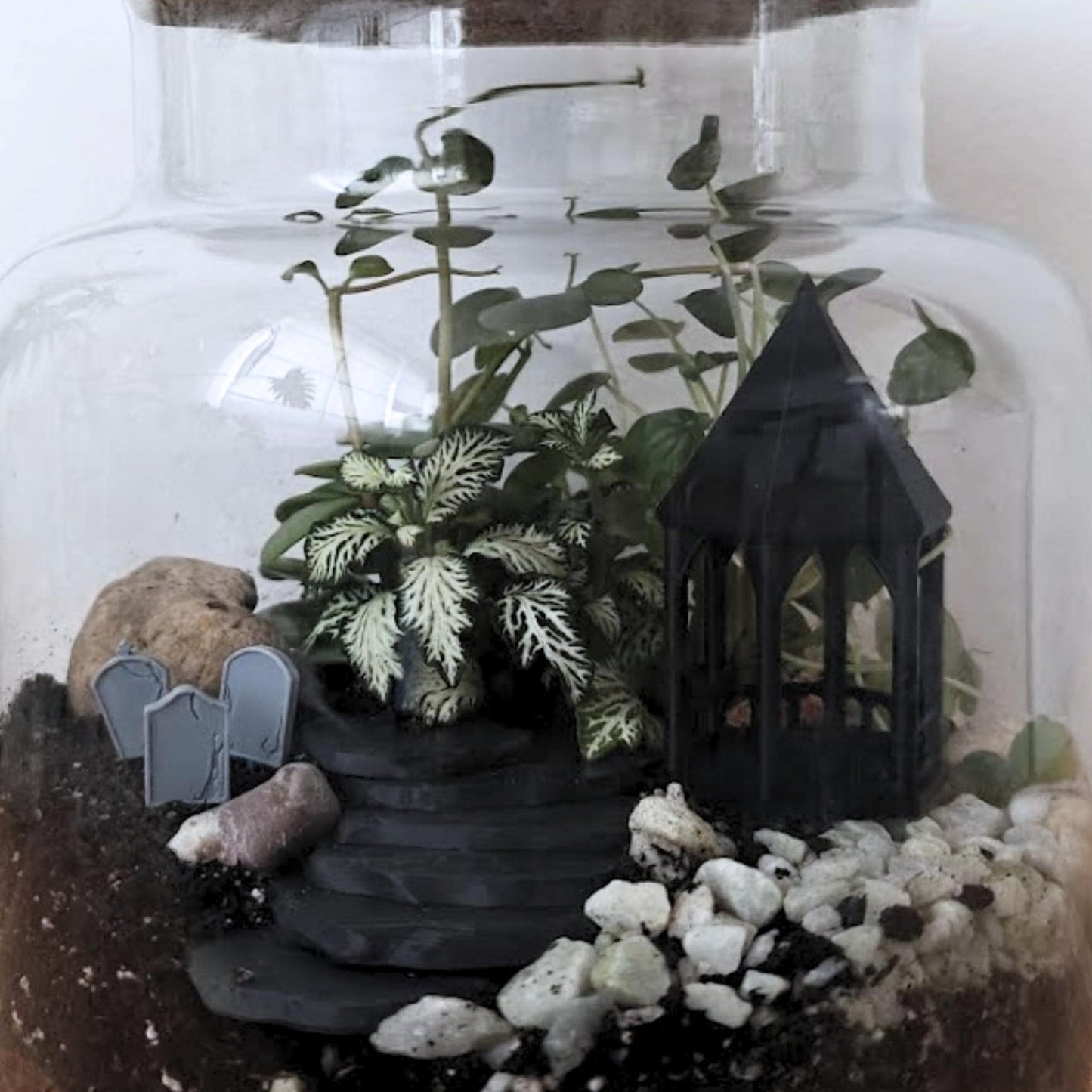 Mini Gothic Gazebo for Terrariums, Haunted Terrarium Decor, Spooky Garden House, 3D Printed