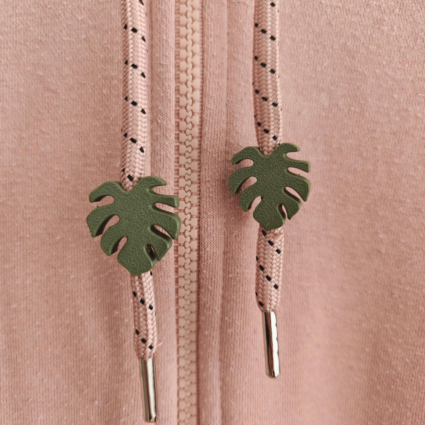 Monstera Drawstring Charms, Leaf Hoodie & Sweatpants Accessories, 3D Printed Clothing Add-Ons