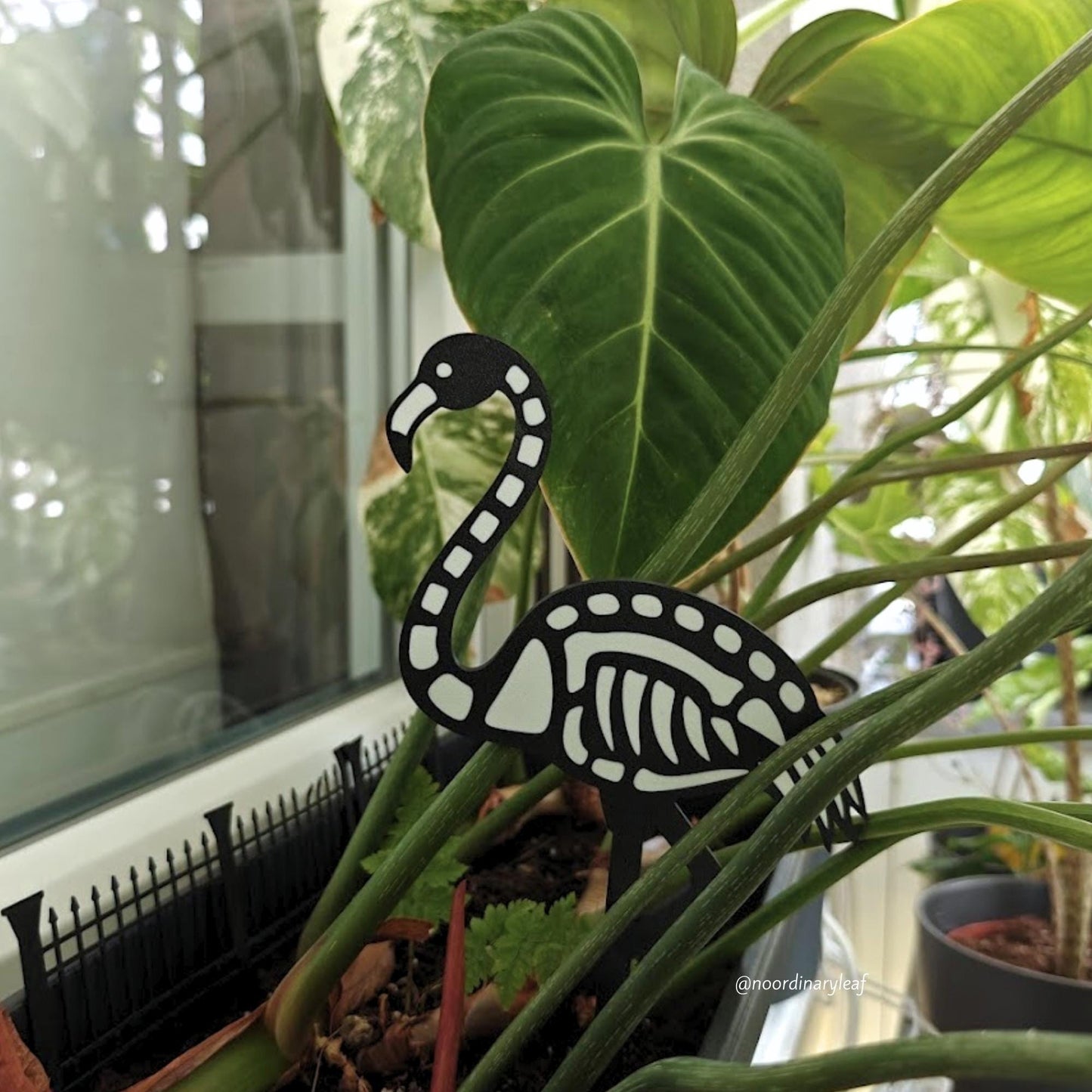 Skeleton Flamingo Plant Stake, Halloween Flamingo Decoration, Goth Plant Trellis, Skeleton Flamingo Topper, 3D Printed