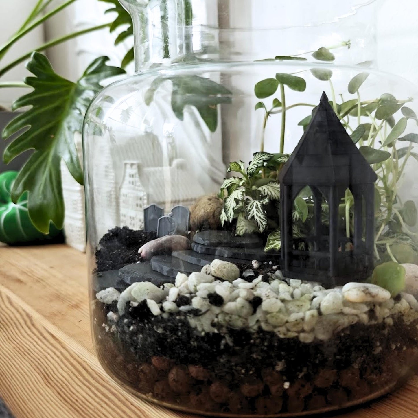 Mini Gothic Gazebo for Terrariums, Haunted Terrarium Decor, Spooky Garden House, 3D Printed
