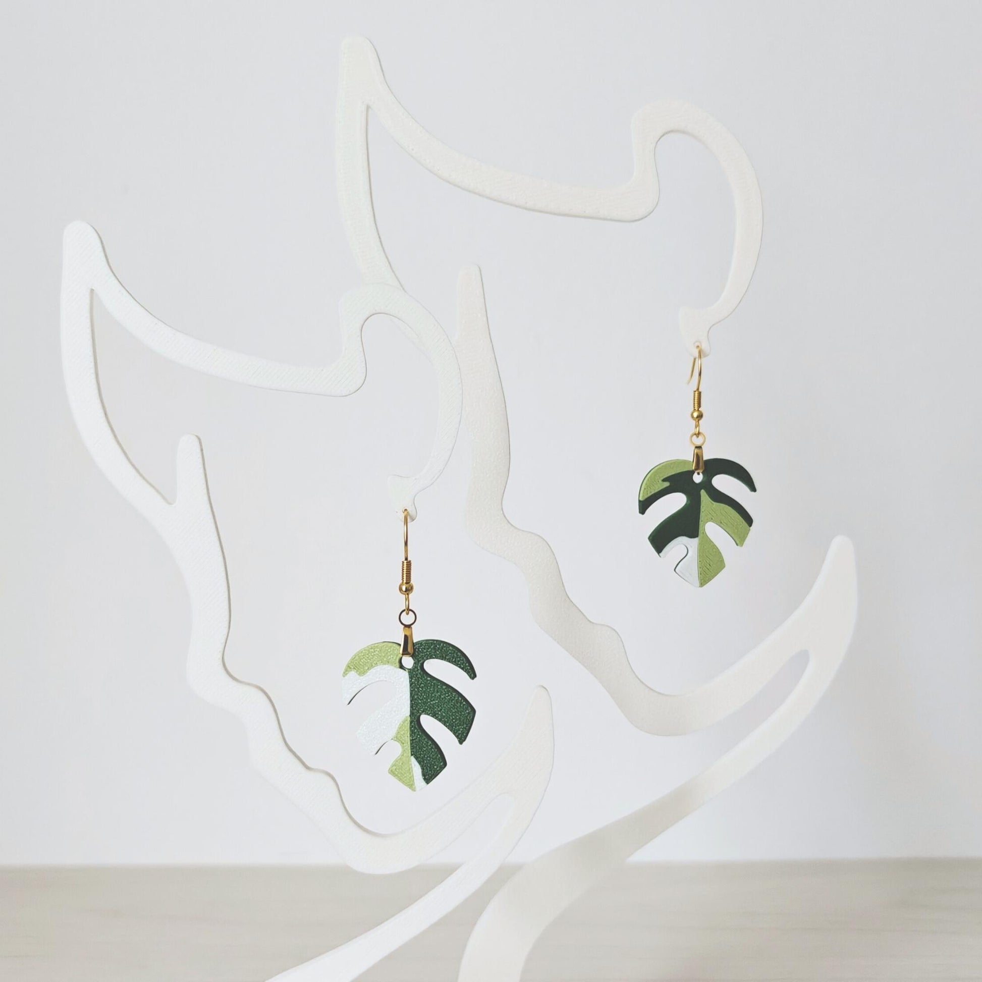 Earrings Monstera Minima, Raphidaphora Tetrasperma