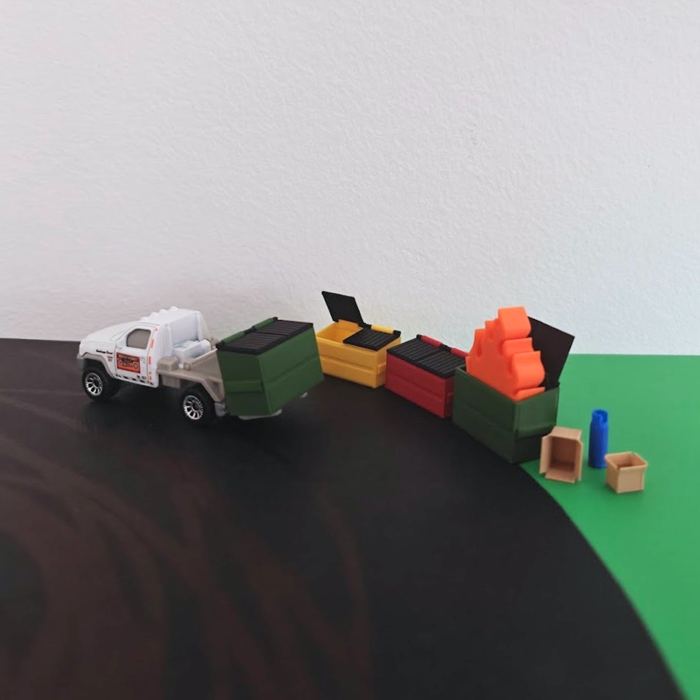 Miniature 1/64 Scale Dumpster