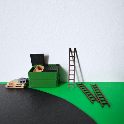 Miniature Extendable Ladder, 1/64 Scale