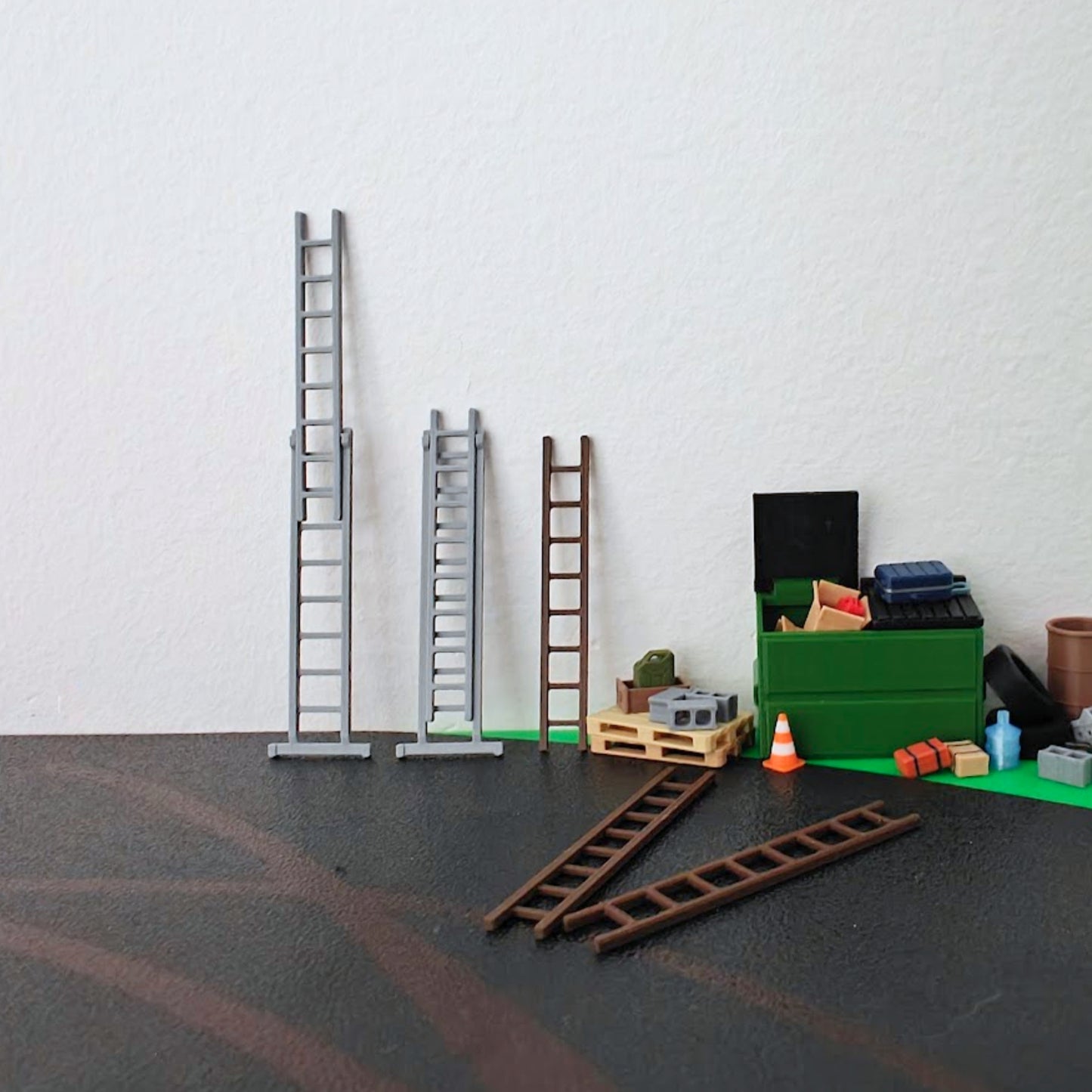 Miniature Extendable Ladder, 1/64 Scale