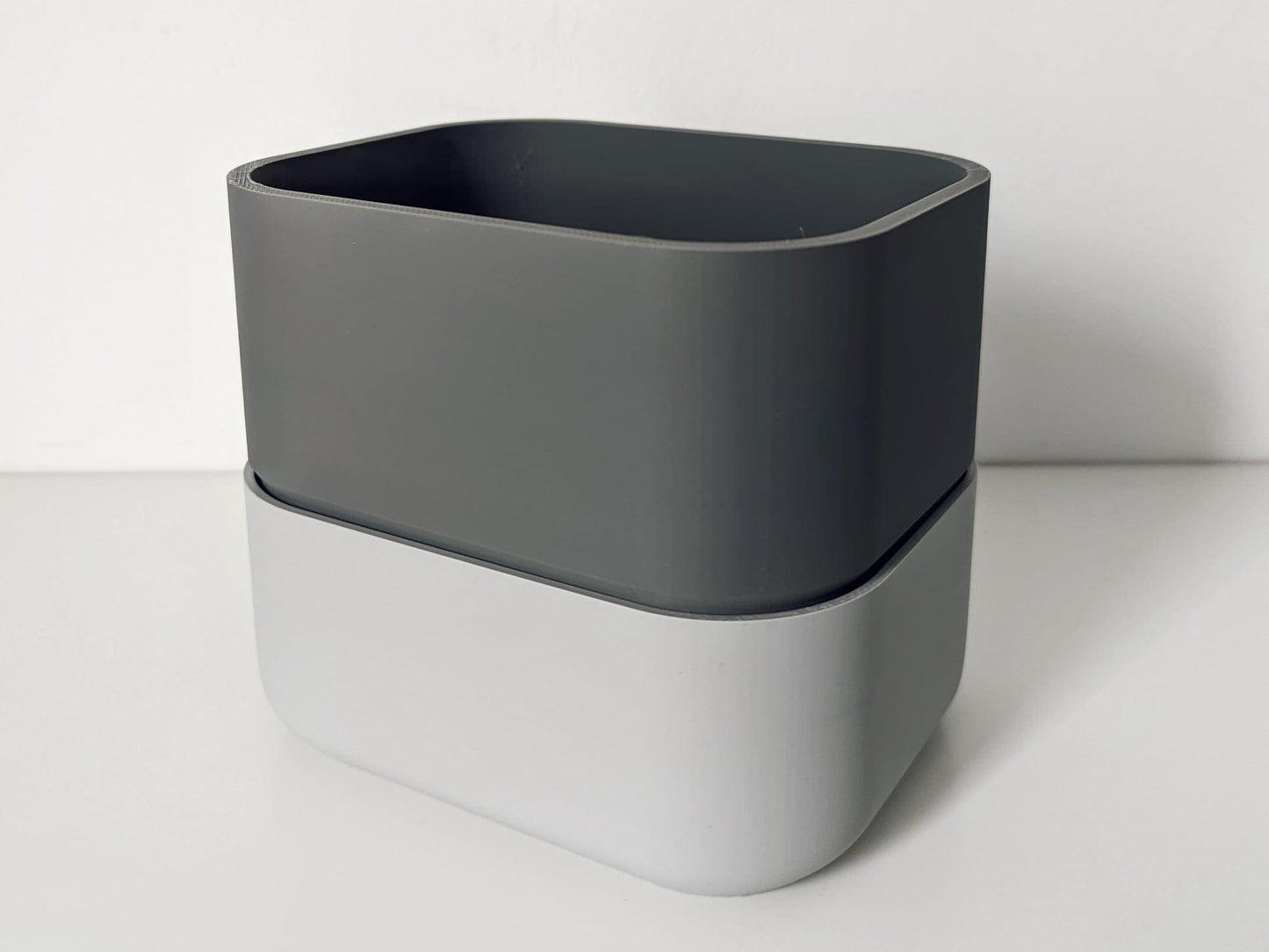 Plant Pot for Narrow Shelves or Crawling Plants Minimalistic Modern Design, 3d print