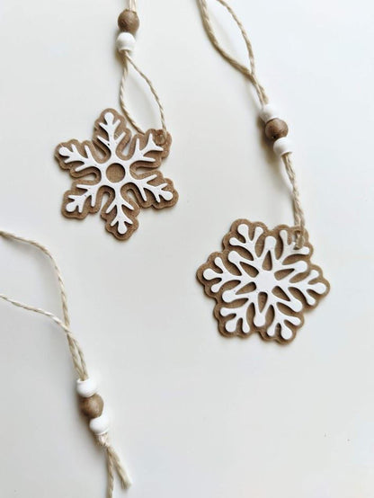Rustic 3D Printed Snowflake Ornaments – Made with Wood Filament for Holiday Decor, Christmas Tree, and Gift Wrapping, Set of 5 pcs, 3d print