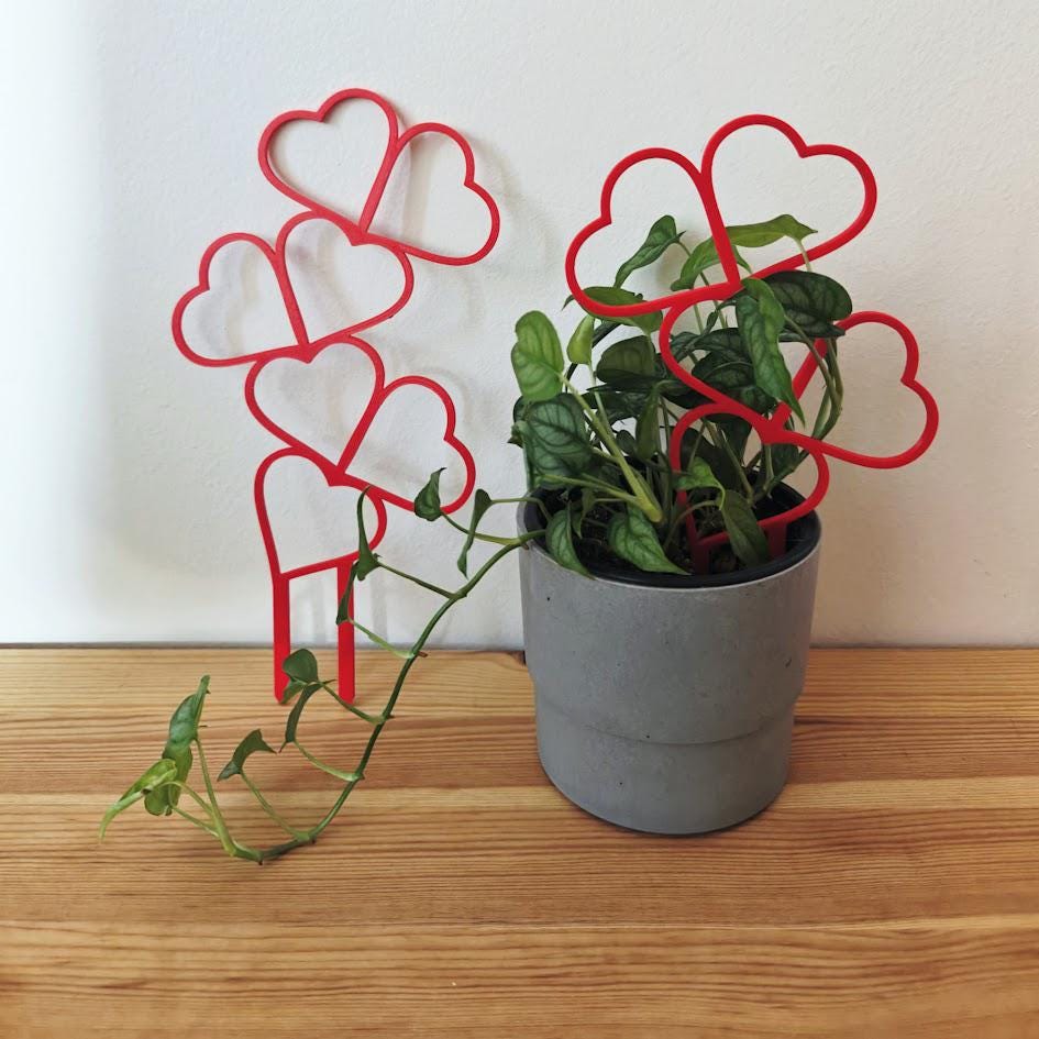 Heart Trellis, Valentine&#39;s Day Gift for Plant Lovers Gift for Valentines Day, Plant Support for Climbing Plants, Plant Stake, 3d print