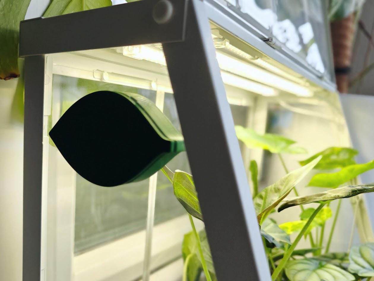 Thermometer Hygrometer Holder – Magnetic Mount, Small Greenhouse Accessories, Water droplet or Leaf-shaped, Mini Greenhouse Kit, 3D printed