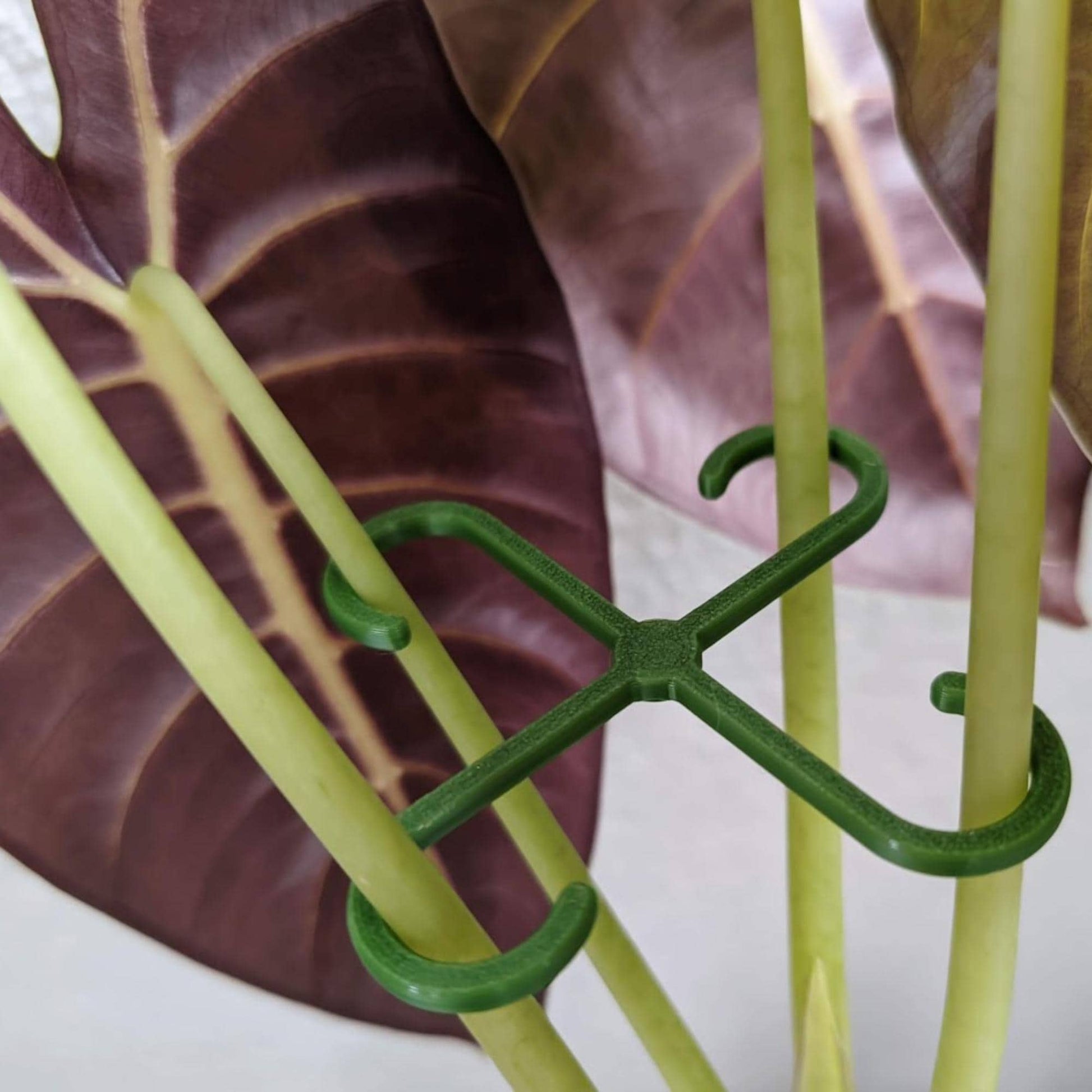 Stem Hook Supports, Lightweight with rounded edges, Multi-size, Stake for Heavy and Droopy Leaves, Set of Clips for Plant Care, 3d print