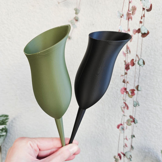 Water container in the shape of a Pitcher plant, Self-watering planter, Slow Release Watering for Indoor Plants, Irrigation and watering aid