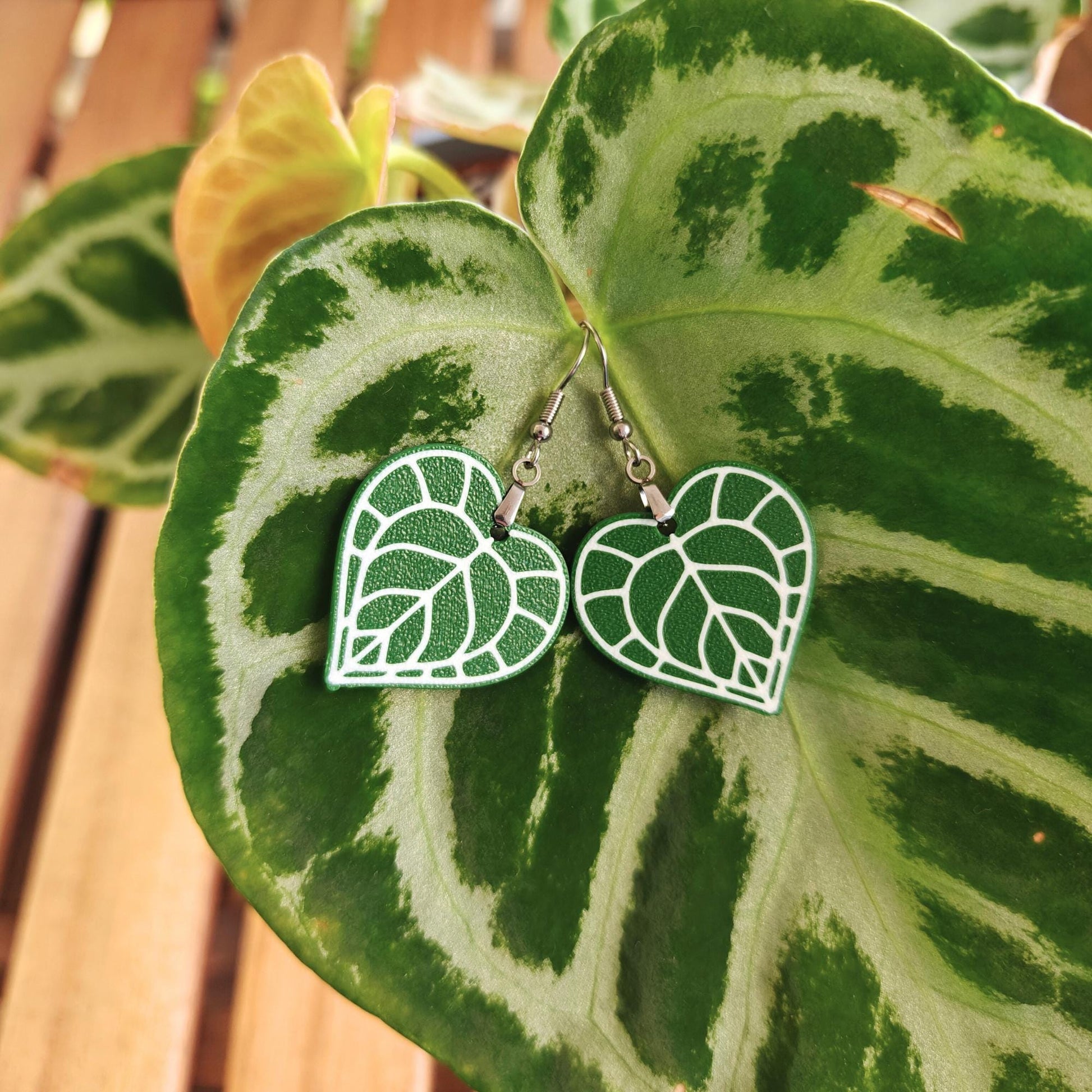 Leaf Earrings Anthurium Clarinervium, Heart-shaped Jewelry Gift for Plant Lovers, Plant Gift, Leaf Design, 3d printed Earrings