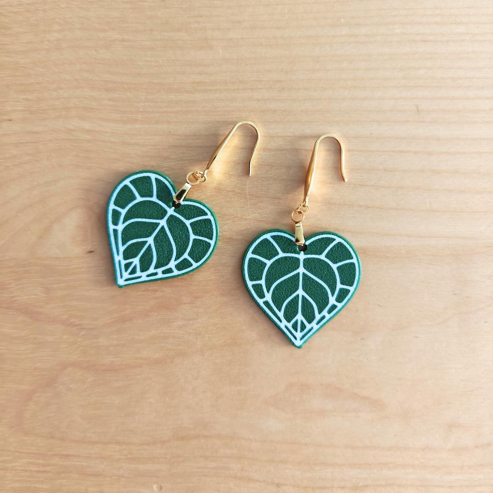 Leaf Earrings Anthurium Clarinervium, Heart-shaped Jewelry Gift for Plant Lovers, Plant Gift, Leaf Design, 3d printed Earrings
