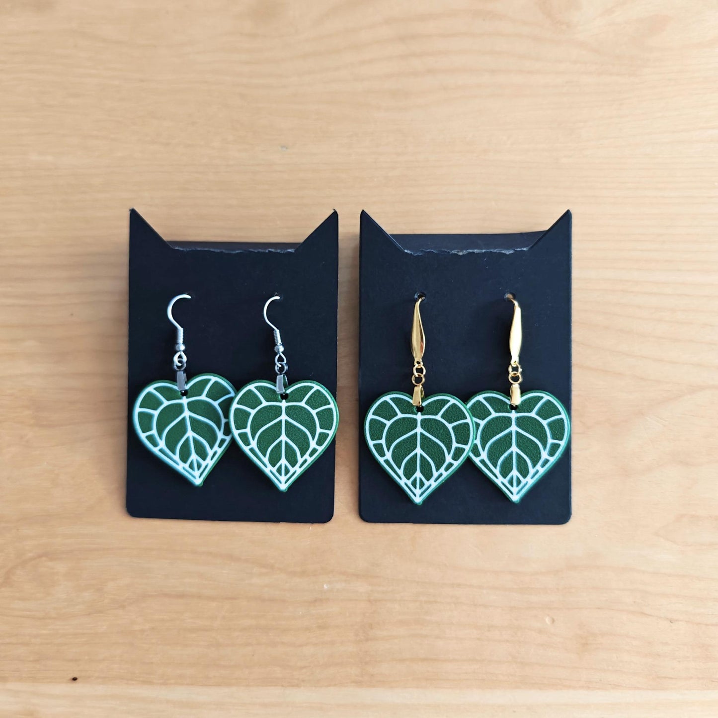 Leaf Earrings Anthurium Clarinervium, Heart-shaped Jewelry Gift for Plant Lovers, Plant Gift, Leaf Design, 3d printed Earrings