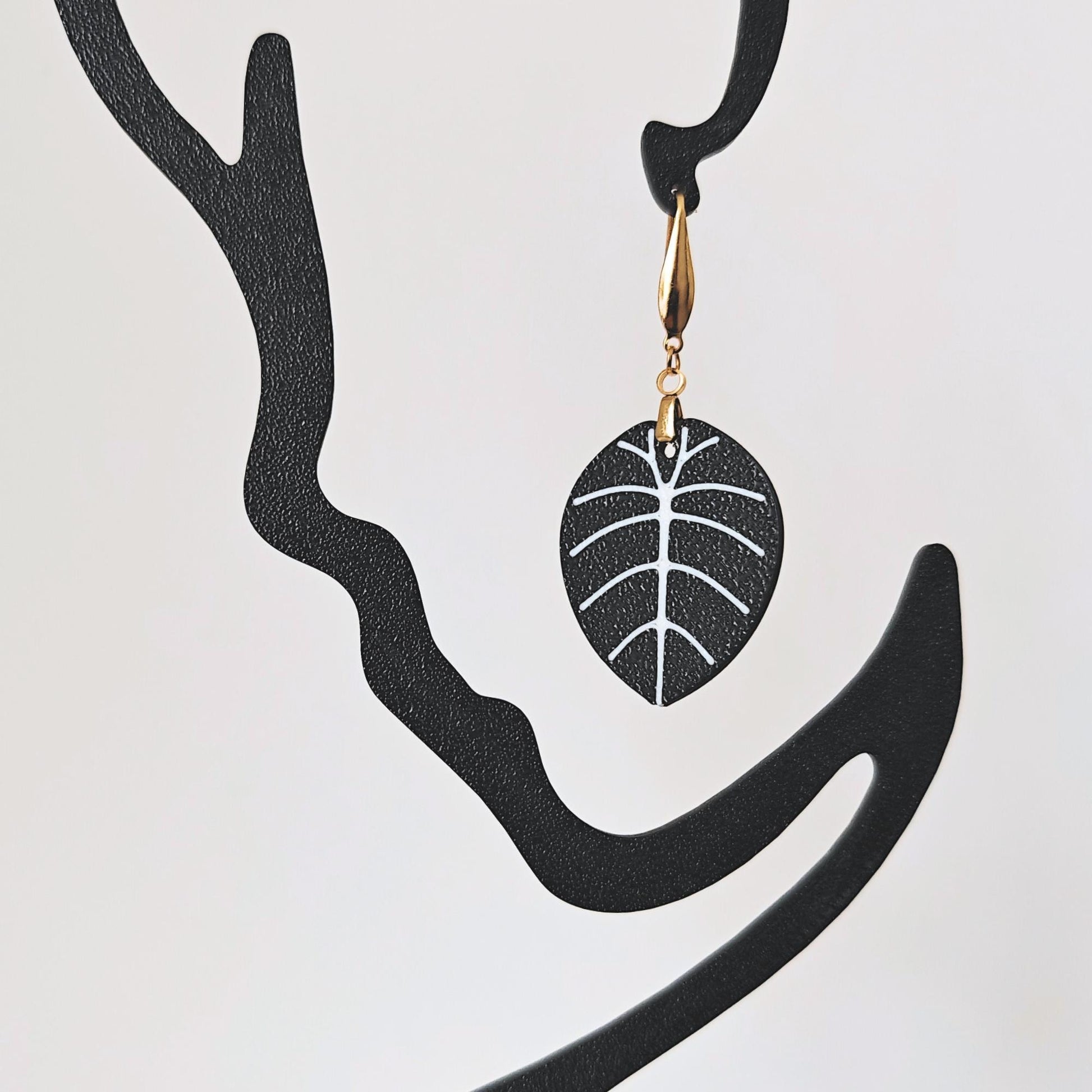 Leaf Earrings Alocasia Black Velvet Variegated, Pink Alocasia Jewelry Gift for Plant Lovers, Plant Earrings, 3d printed Earrings