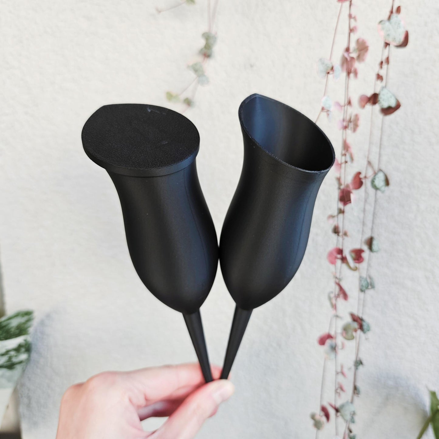 Water container in the shape of a Pitcher plant, Self-watering planter, Slow Release Watering for Indoor Plants, Irrigation and watering aid