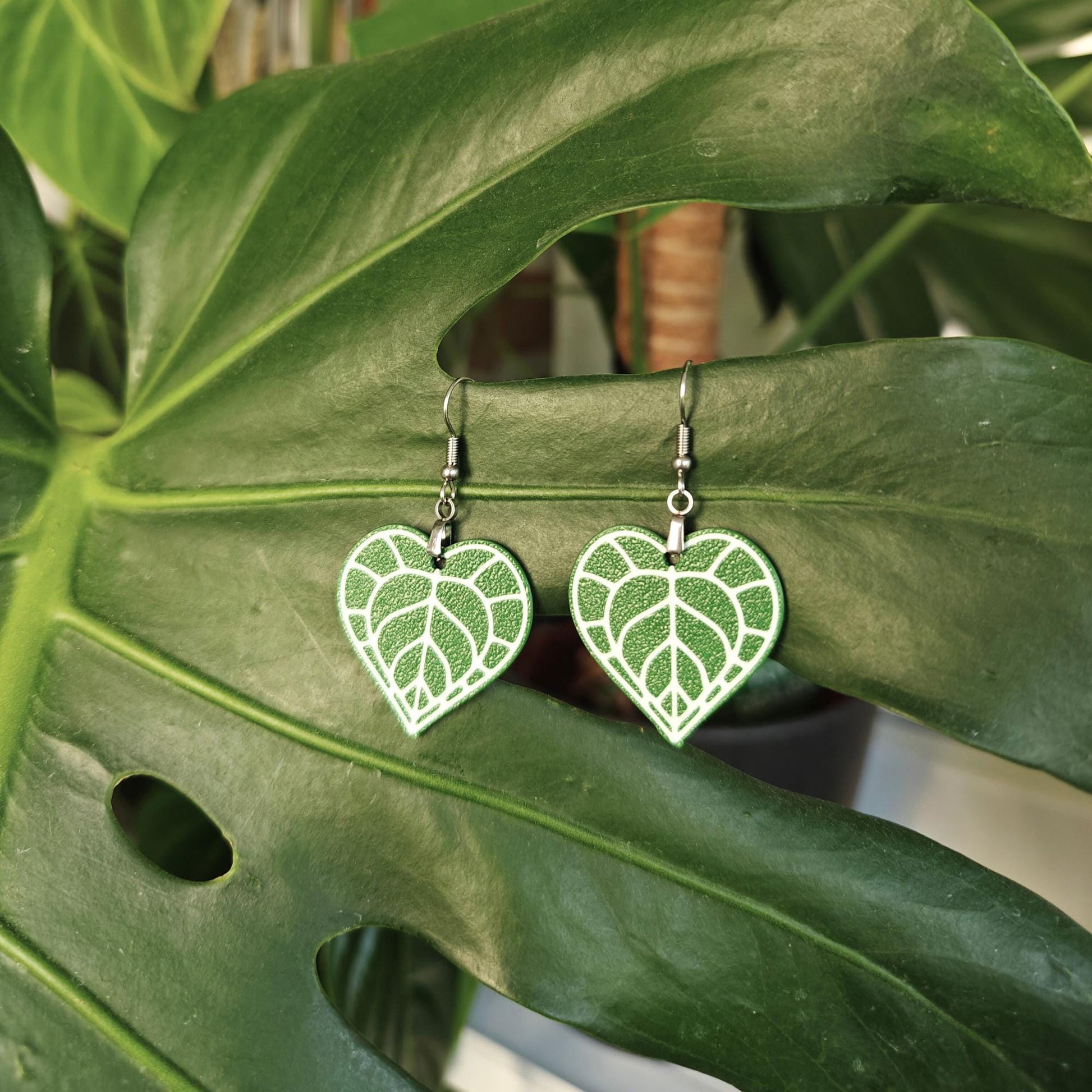 Leaf Earrings Anthurium Clarinervium, Heart-shaped Jewelry Gift for Plant Lovers, Plant Gift, Leaf Design, 3d printed Earrings