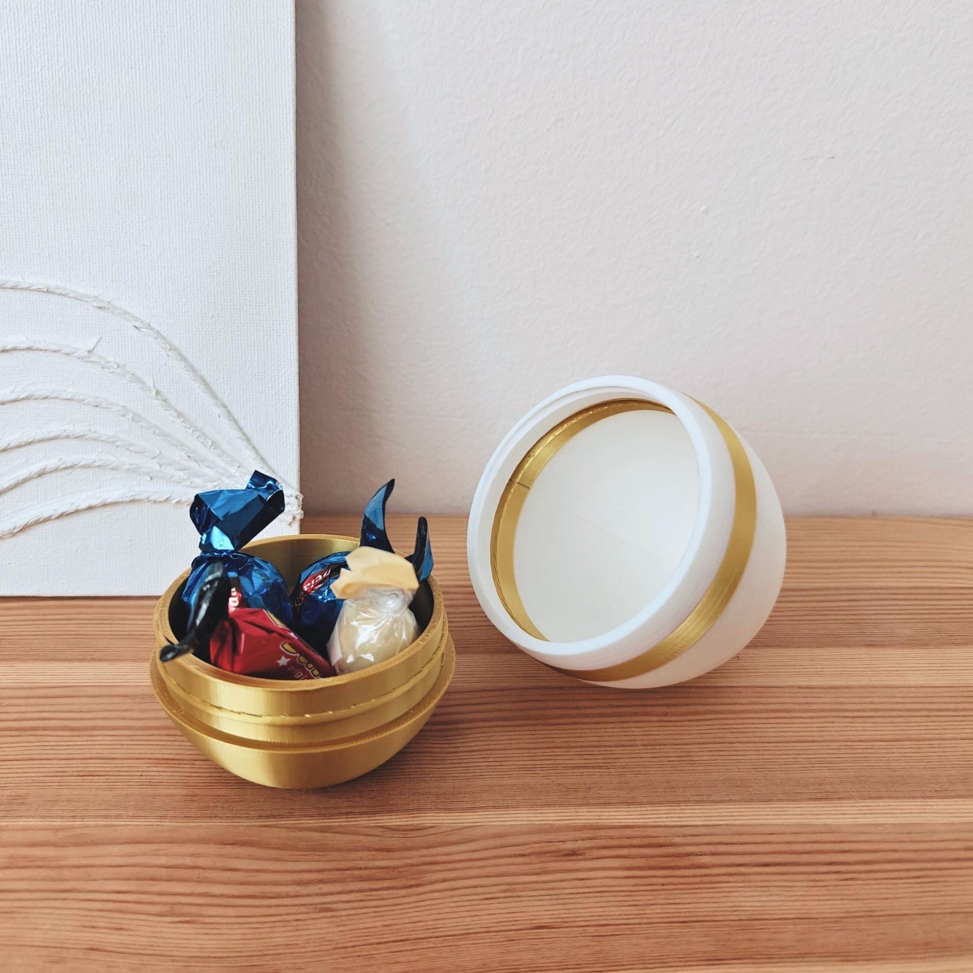 Easter Eggs Container, Gift Box or Small Keepsakes Hiding, Egg with Small Storage, Big Egg Surprise, 3d print