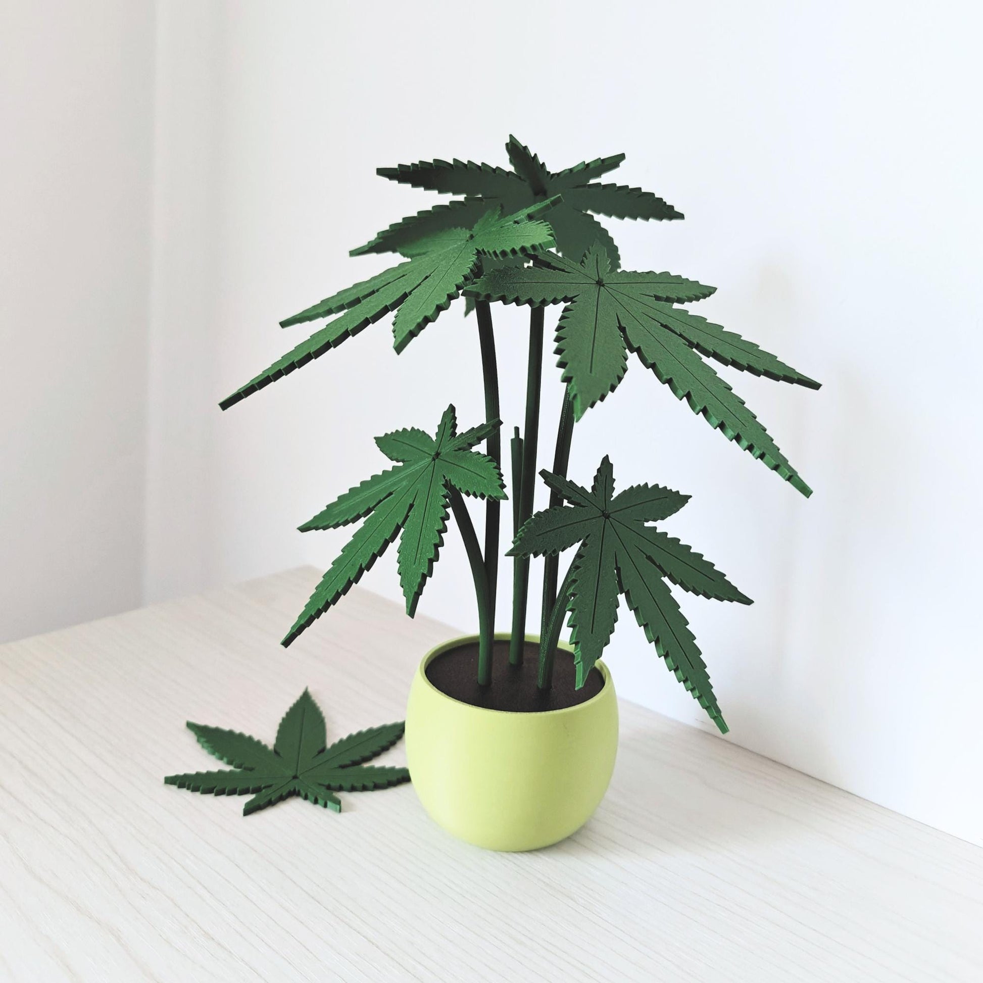 Cannabis Coaster Plant, Marijuana Table Drink Mat, Weed Leaf Design, 3D printed Coasters, Gift for Pot Lovers and Stoners, 420 Home Decor
