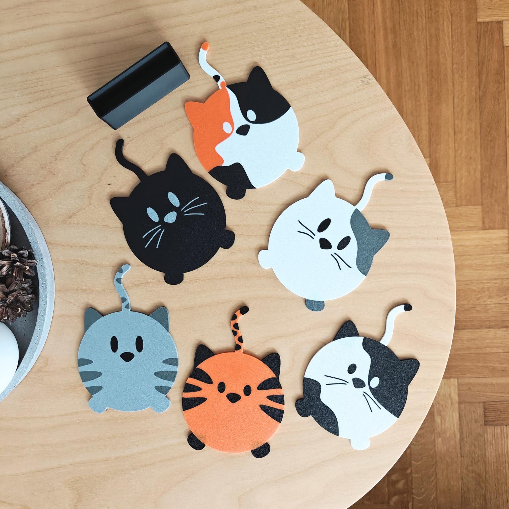 Cat Coaster Set, Double sided Cute and Funny Kitten Coasters with Holder, Table mats for Feline Lovers, 3D printed Decor
