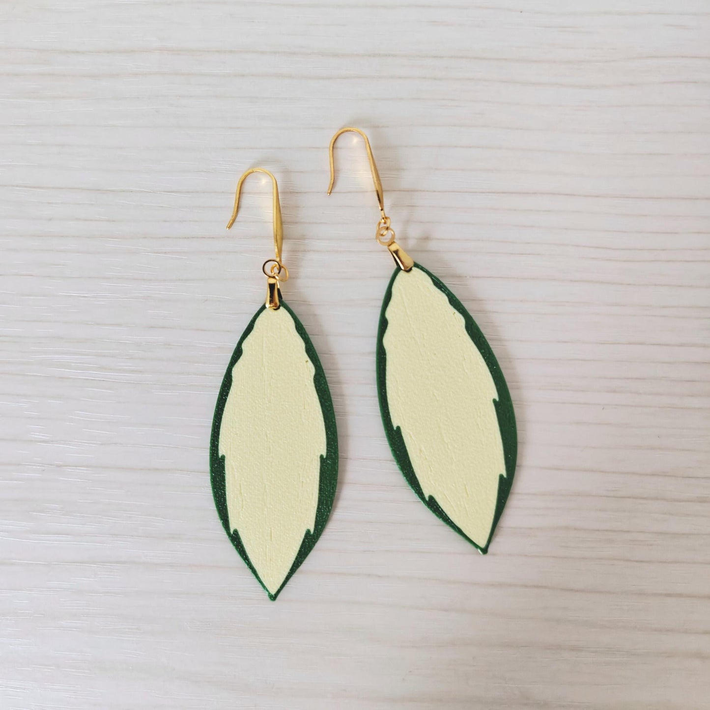 Earrings Hoya, Leaf shaped Jewelry Gift for Plant Lovers, Hoya Curtsii, Finlaysonii, Pot of gold, 3d printed Earrings