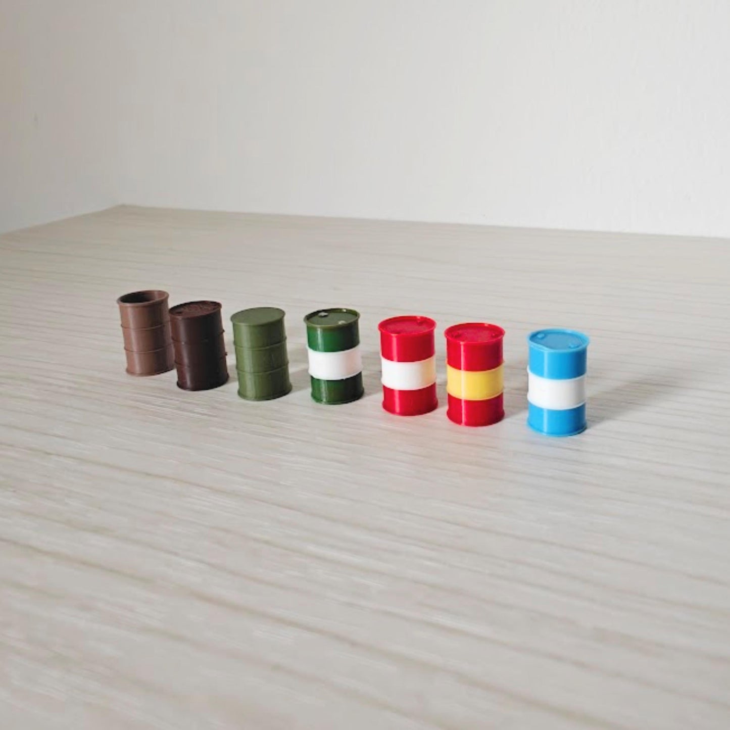 Miniature Barrels, 1:64 Scale Oil Drums, Diorama Accessories for Displays, Model Scenes, Crafts, Hobby Projects, 3D print