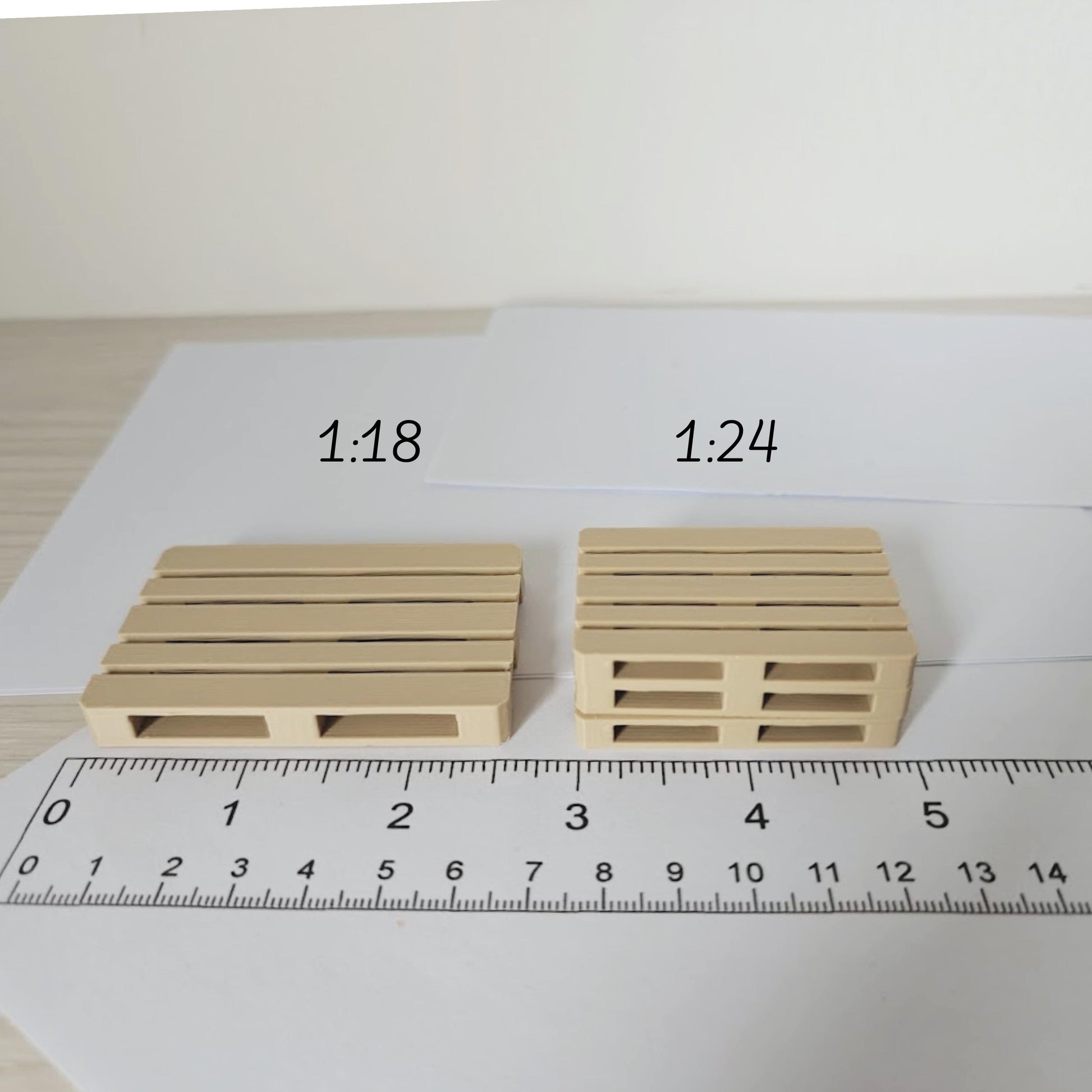 Miniature Pallets, 1/24 and 1/18 Scale Diorama Accessories for Displays, Model Scenes, Crafts, Hobby Projects, 3D print