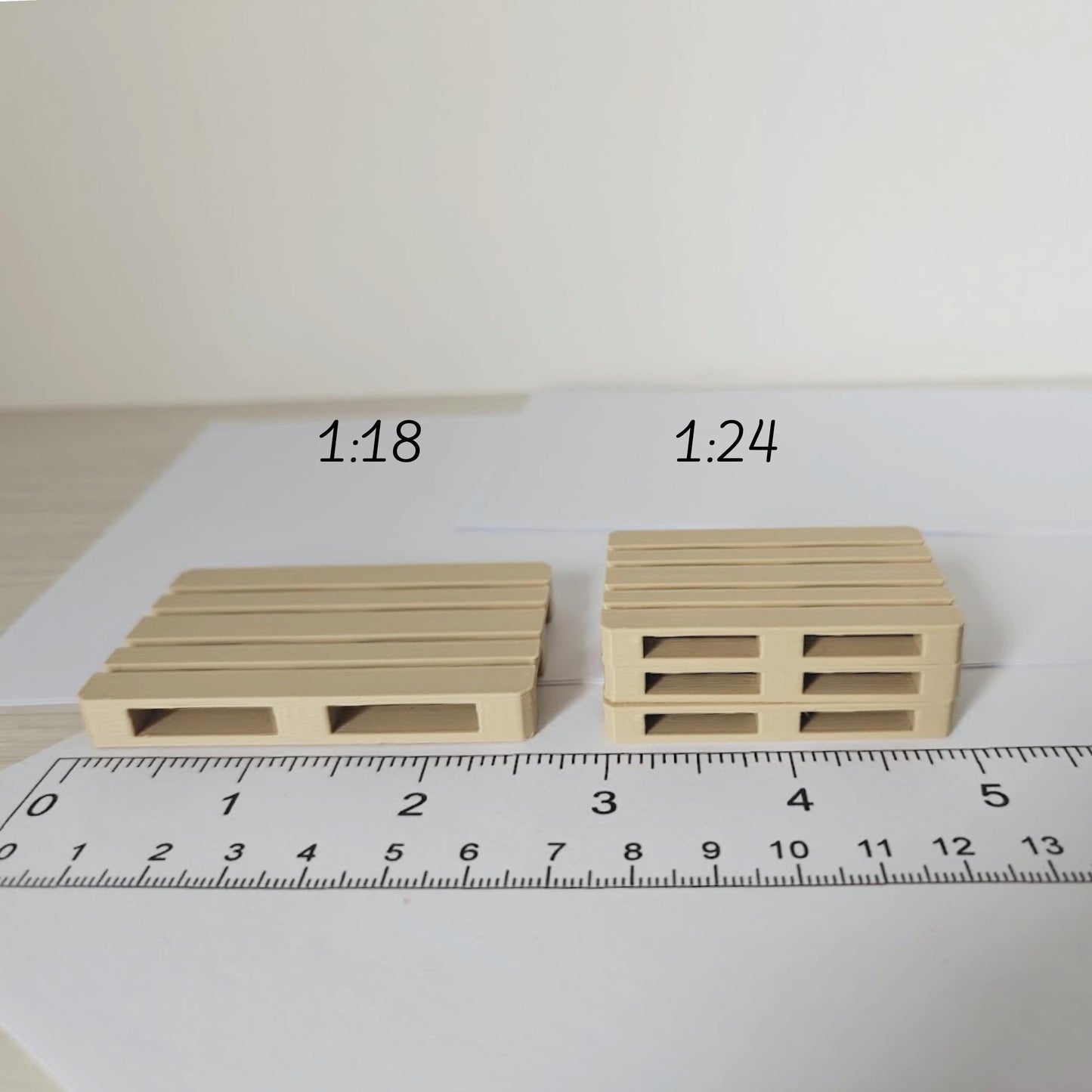 Miniature Pallets, 1/24 and 1/18 Scale Diorama Accessories for Displays, Model Scenes, Crafts, Hobby Projects, 3D print