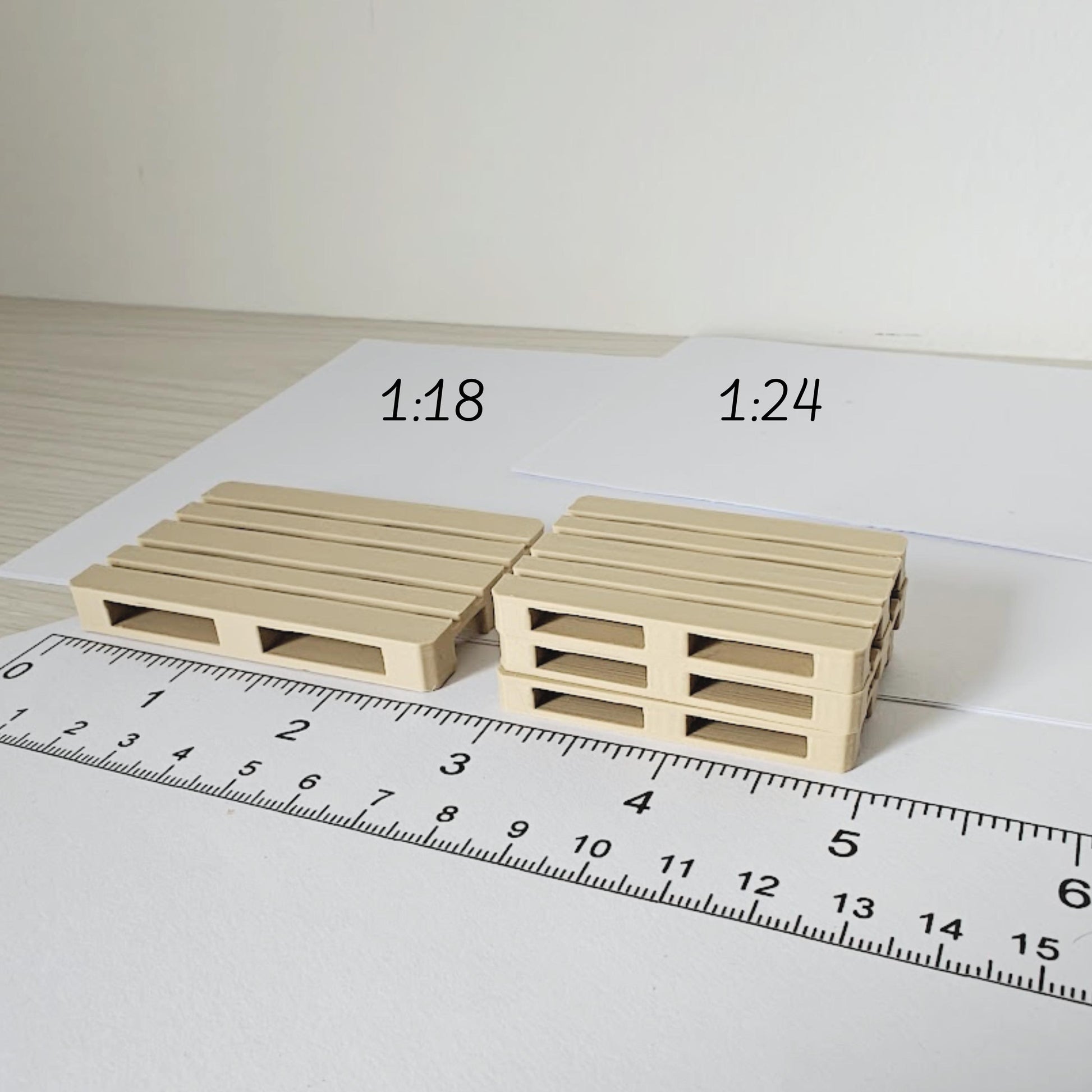 Miniature Pallets, 1/24 and 1/18 Scale Diorama Accessories for Displays, Model Scenes, Crafts, Hobby Projects, 3D print