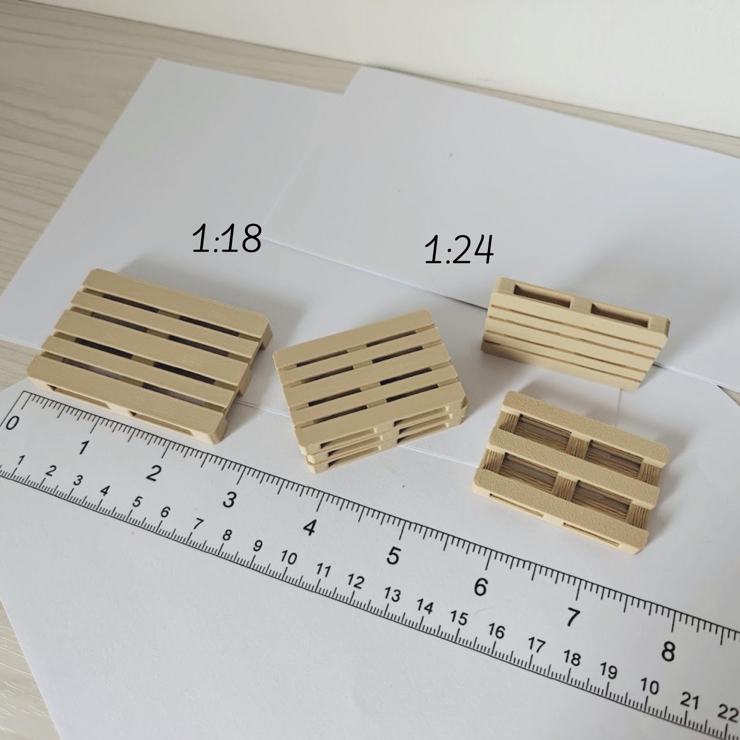 Miniature Pallets, 1/24 and 1/18 Scale Diorama Accessories for Displays, Model Scenes, Crafts, Hobby Projects, 3D print