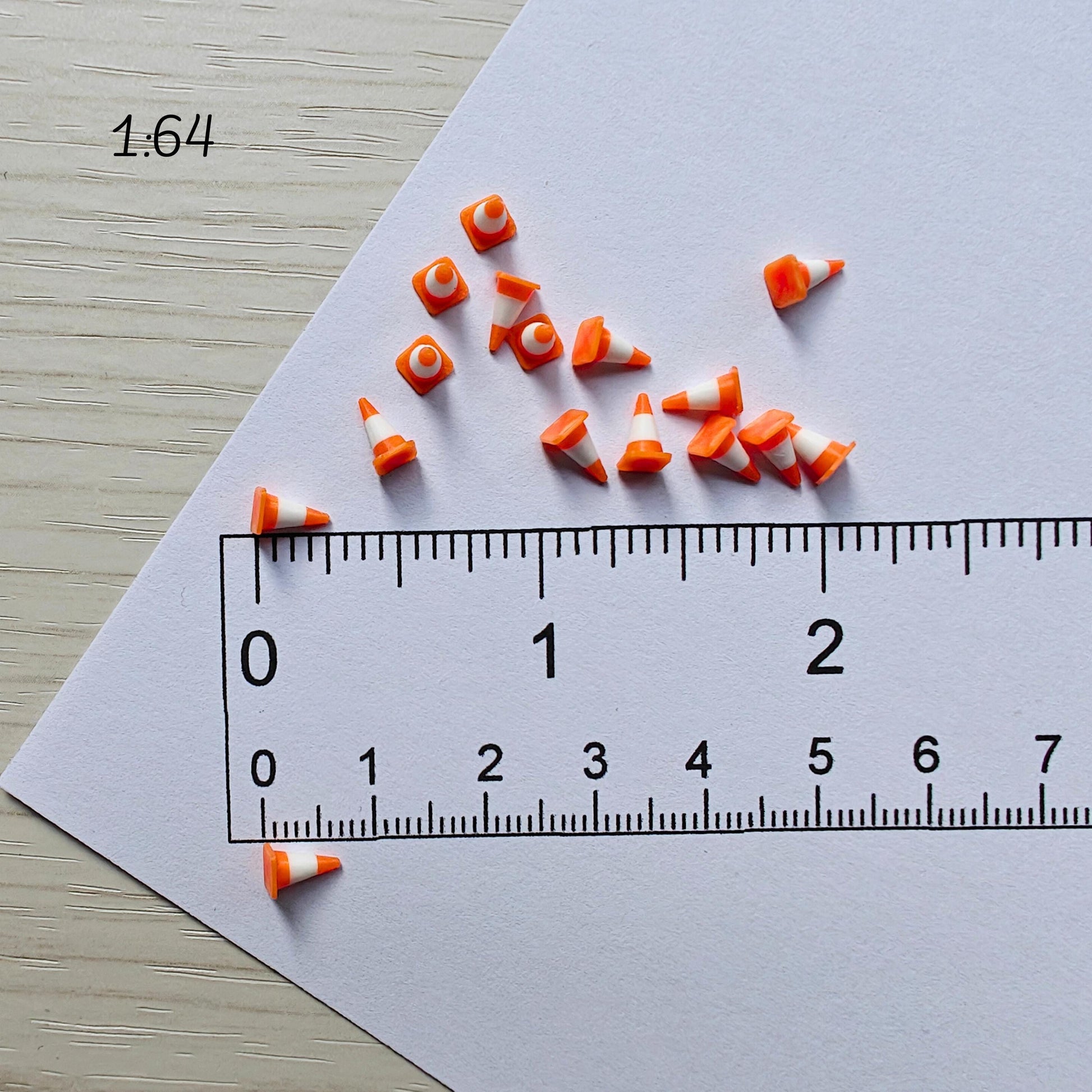 Miniature Traffic Cones, 1/64 1/24 1/18 Scale Diorama Accessories for Displays, Model Scenes, Crafts, Hobby Projects, 3D print