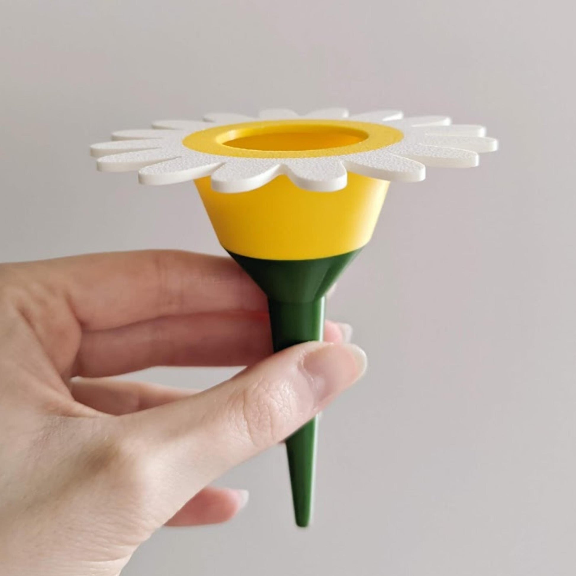 Daisy Plant Watering Spike, Slow Release Water Container for Houseplants, Self-watering planter, Slow Release Watering, Irrigation aid
