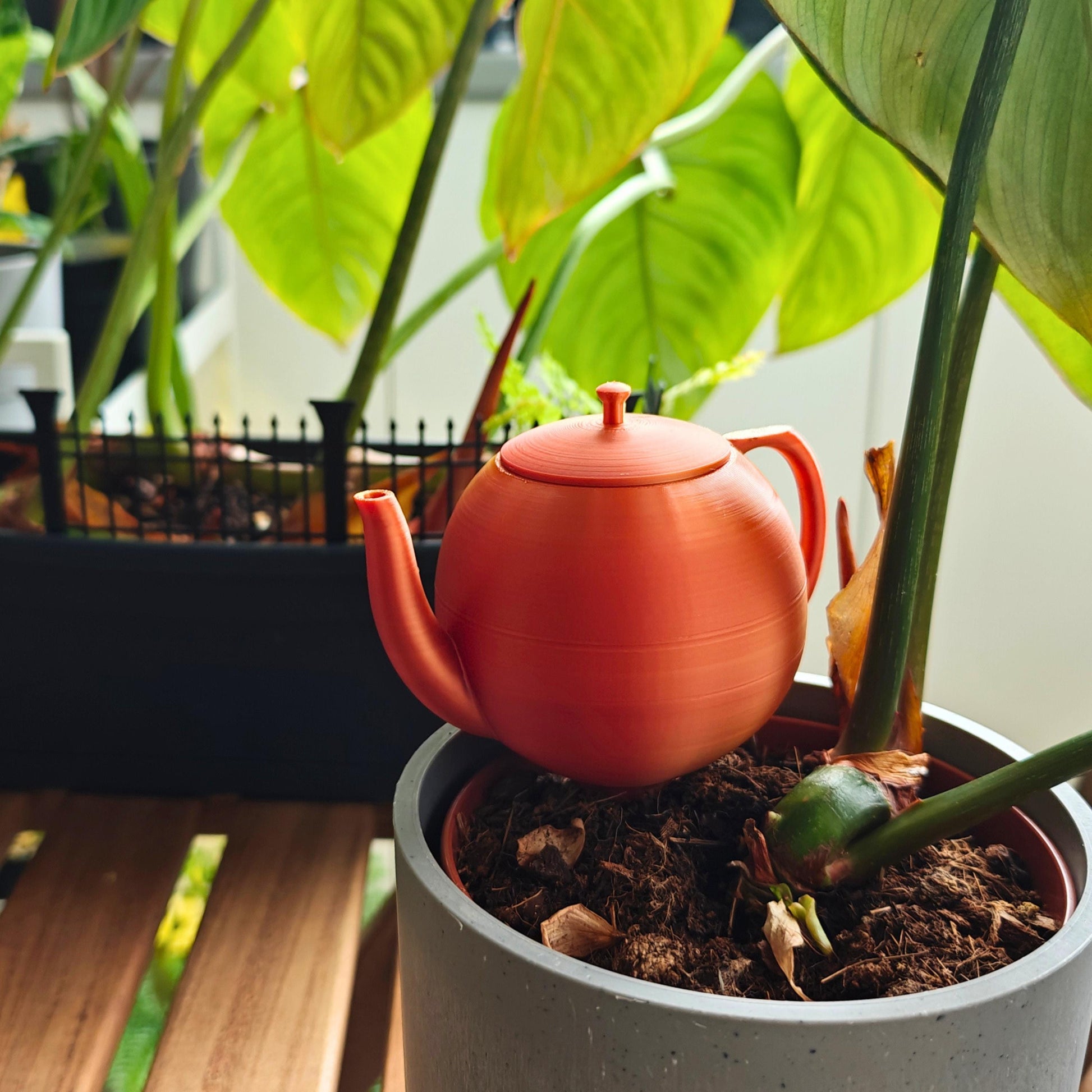Teapot Water Container, Self-watering planter, Slow Release Watering for Indoor Plants, Irrigation and watering aid