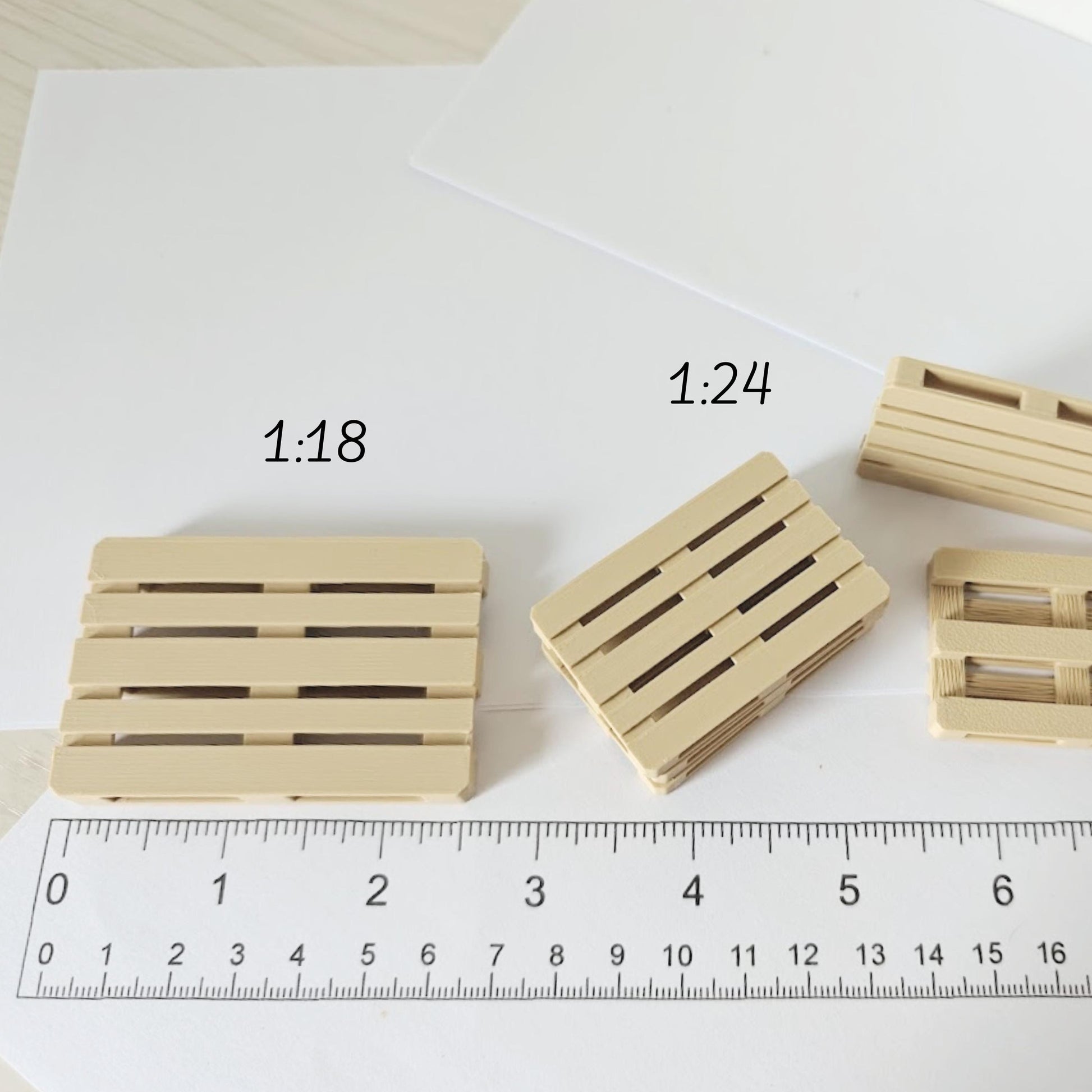 Miniature Pallets, 1/24 and 1/18 Scale Diorama Accessories for Displays, Model Scenes, Crafts, Hobby Projects, 3D print