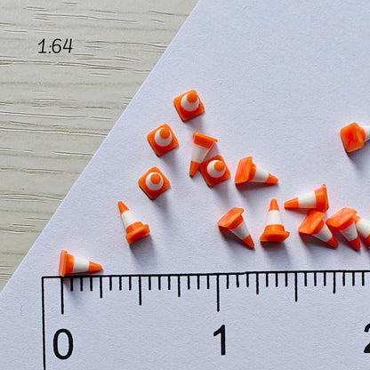 Miniature Traffic Cones, 1/64 1/24 1/18 Scale Diorama Accessories for Displays, Model Scenes, Crafts, Hobby Projects, 3D print