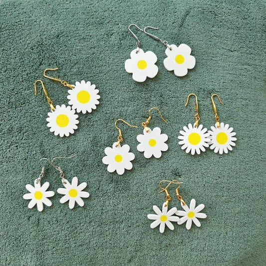Daisy Earrings, Floral Jewelry Gift for Plant Lovers, Flower Design, 3d printed Earrings