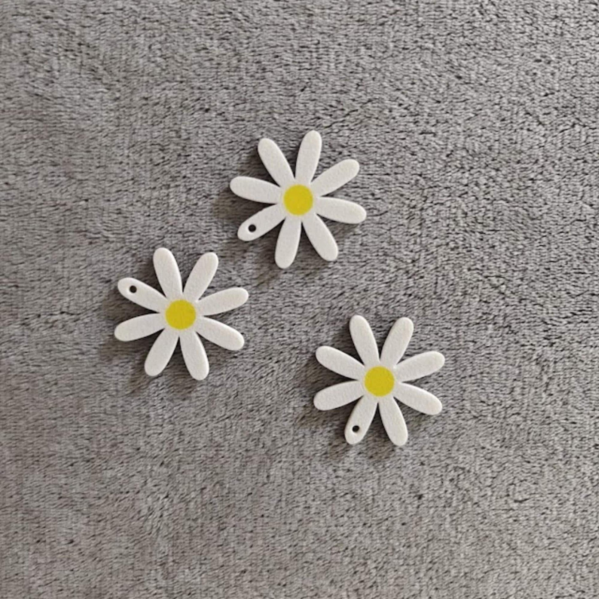 Bulk Daisy Charms, Flower Pendants for Earrings, DIY Crafts, Floral Jewelry, Scrapbooks, Cards, Zipper Pulls, Gifts, 3d printed