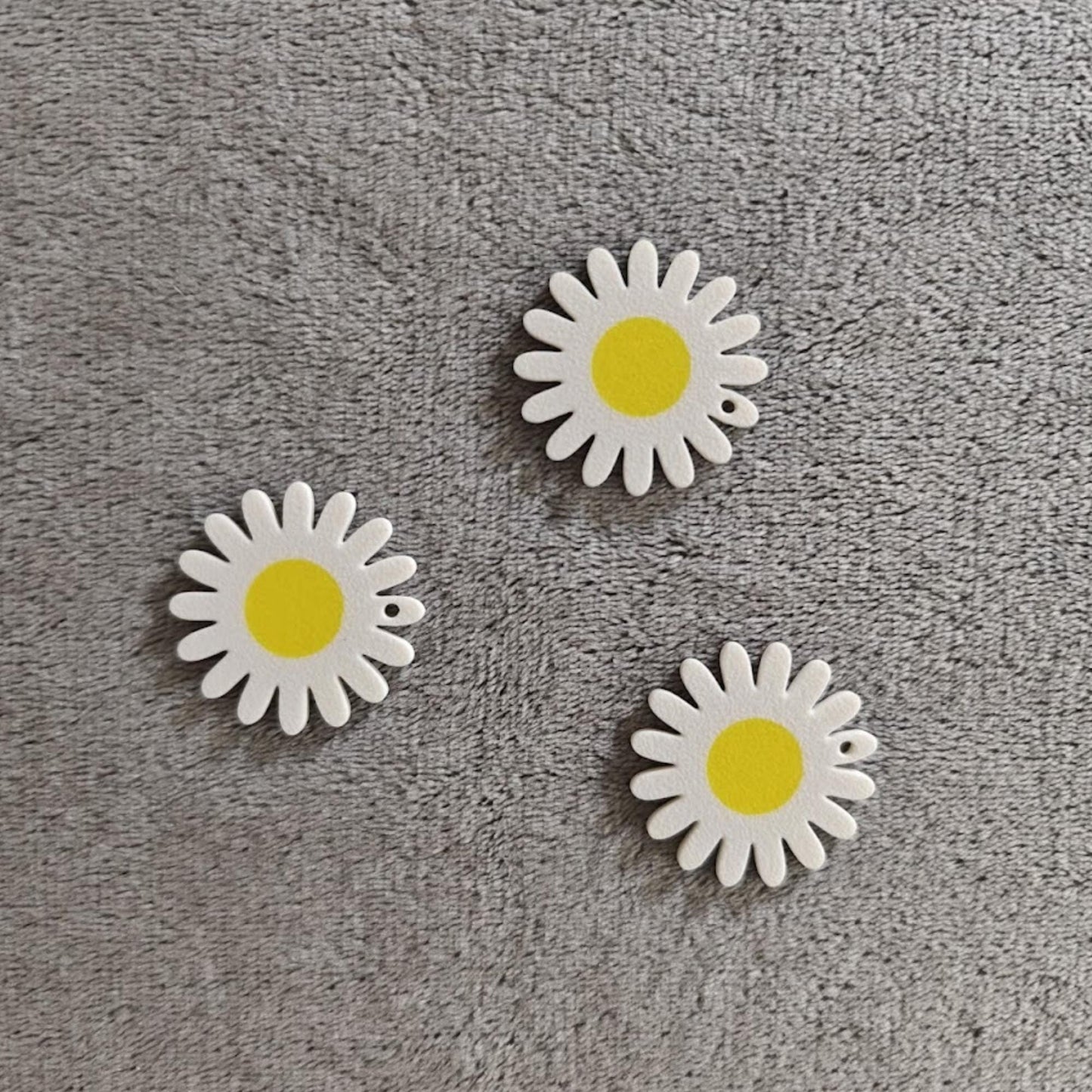 Bulk Daisy Charms, Flower Pendants for Earrings, DIY Crafts, Floral Jewelry, Scrapbooks, Cards, Zipper Pulls, Gifts, 3d printed