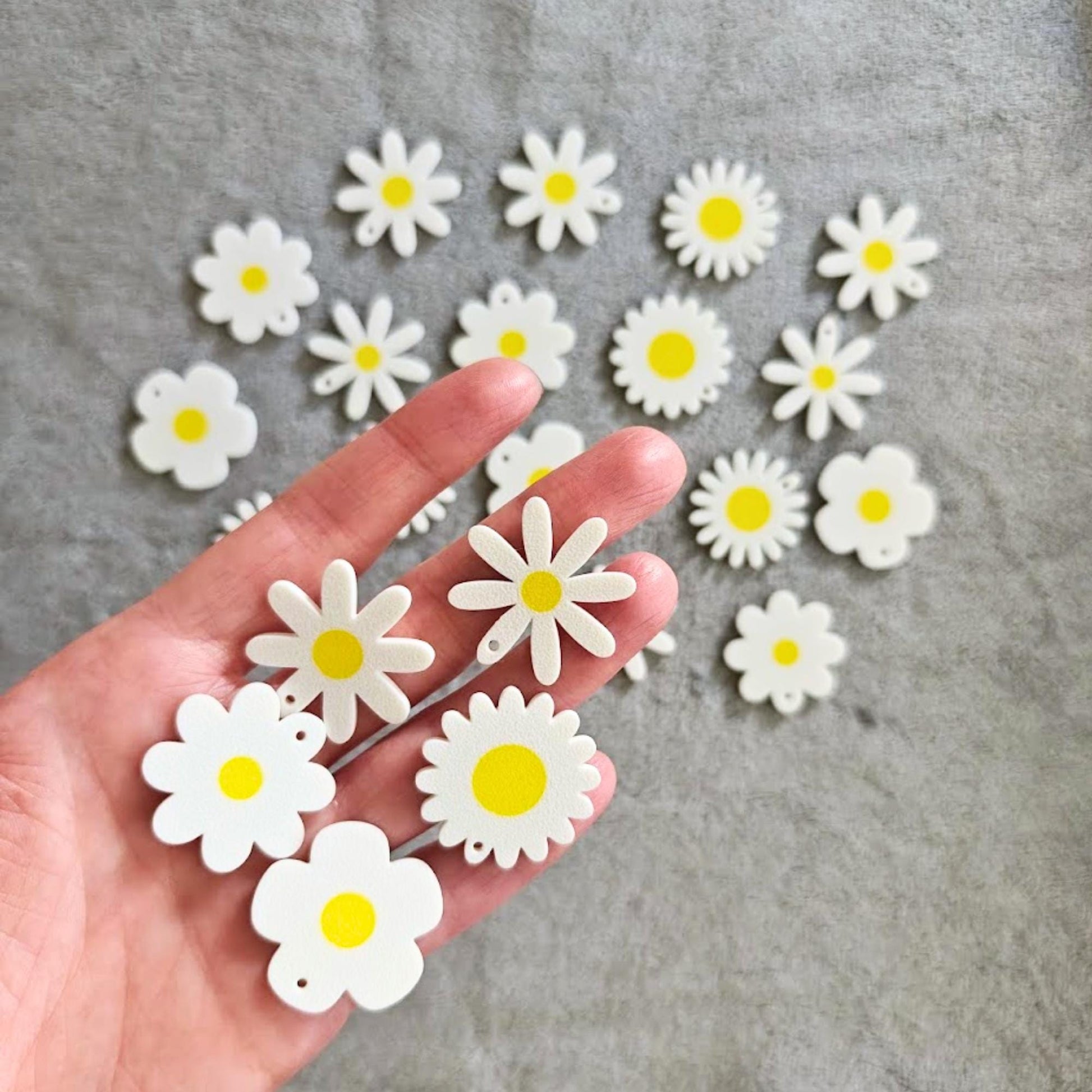Bulk Daisy Charms, Flower Pendants for Earrings, DIY Crafts, Floral Jewelry, Scrapbooks, Cards, Zipper Pulls, Gifts, 3d printed