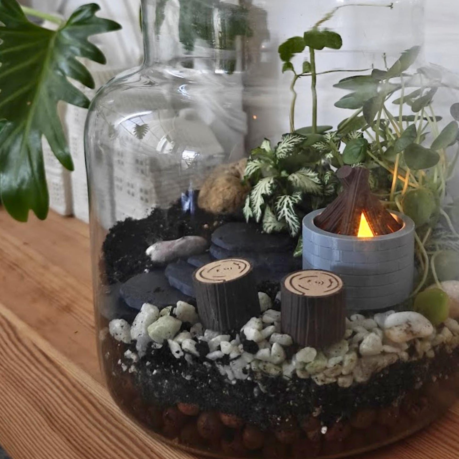 Mini Campfire for Terrariums, Logs & Fire Pit, 3D Printed Miniature Terrarium Decoration