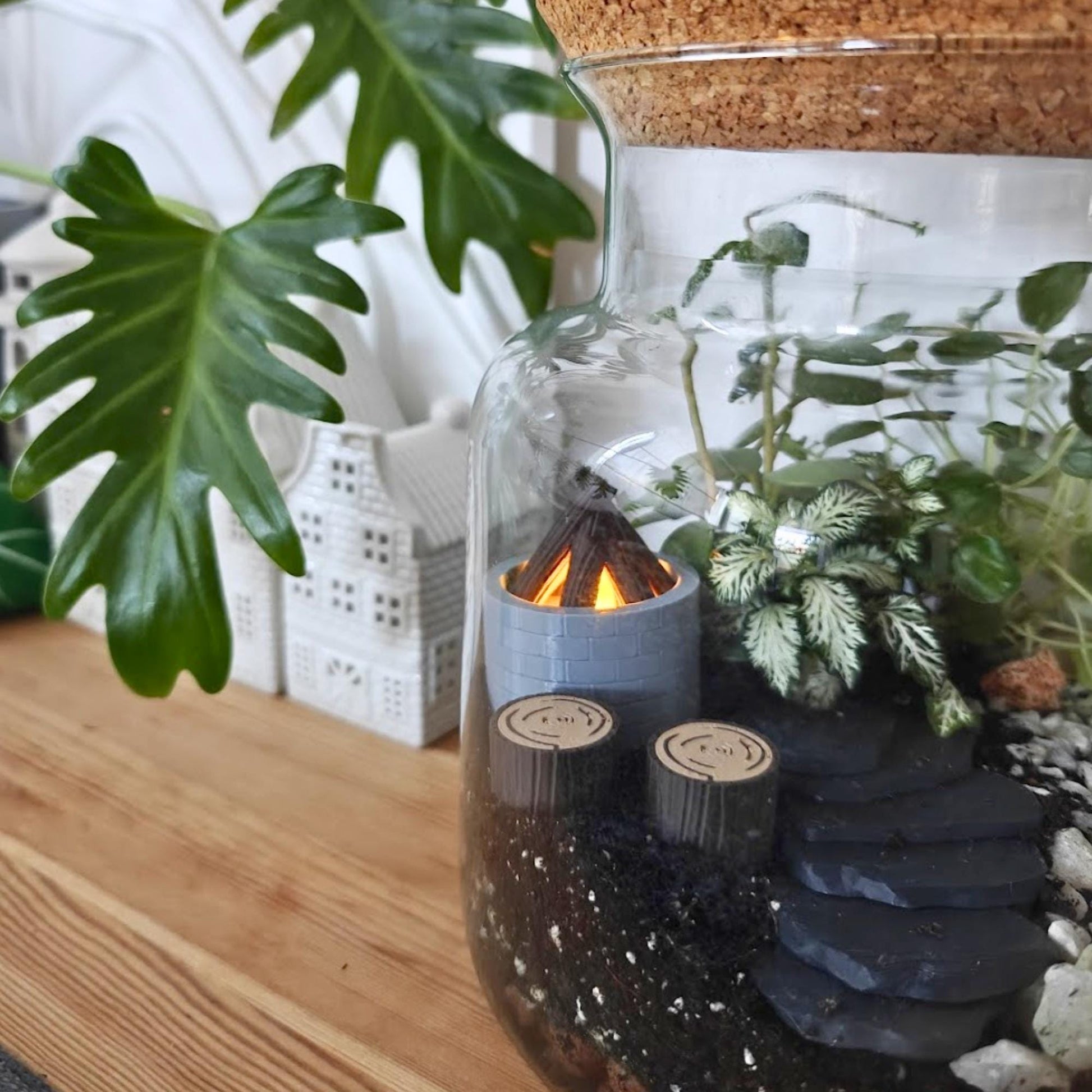 Mini Campfire for Terrariums, Logs & Fire Pit, 3D Printed Miniature Terrarium Decoration