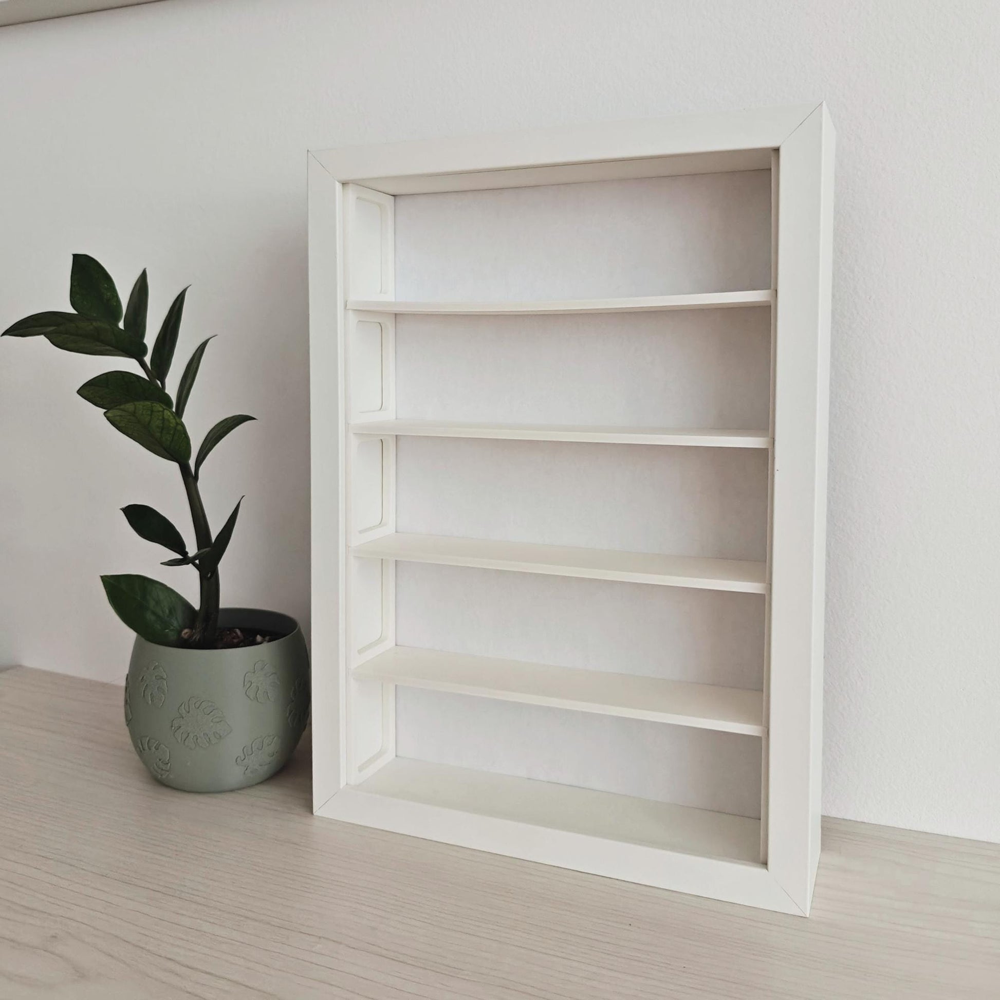Empty IKEA Sannahed 21×30 cm frame ready for installing the grid insert organizer