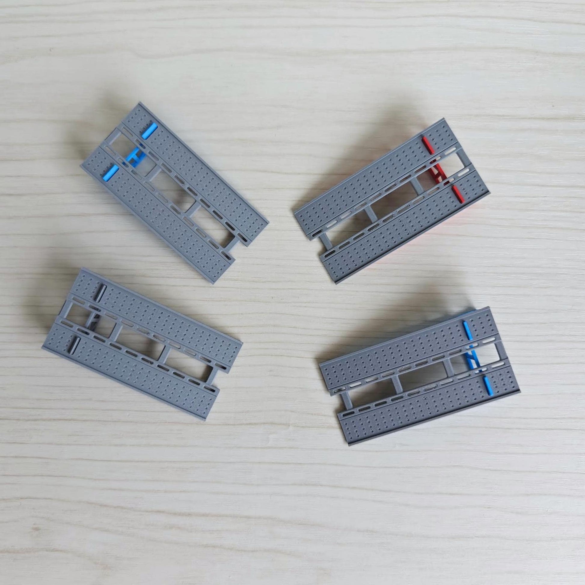 Miniature Single Car Ramp, 1/64 Scale Diecast Display Car Ramp, Mini Garage Diorama, 3D Printed for Hot Wheels Scale