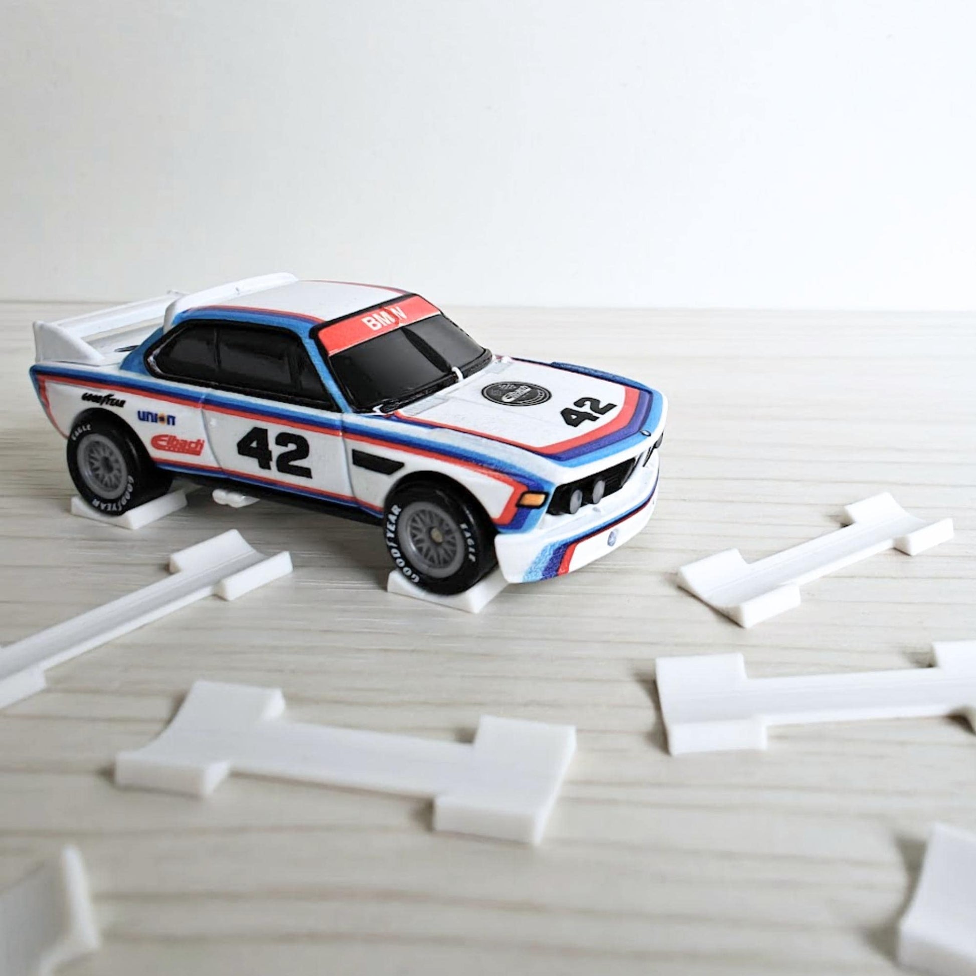 Miniature Wheel Chocks, 1/64 Scale Mini Car Display Accessories, Mini Garage Diorama, 3D Printed for Hot Wheels Scale