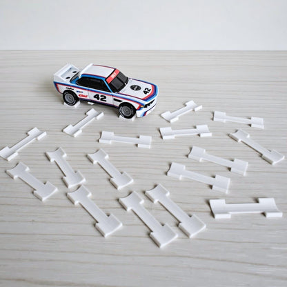 Miniature Wheel Chocks, 1/64 Scale Mini Car Display Accessories, Mini Garage Diorama, 3D Printed for Hot Wheels Scale